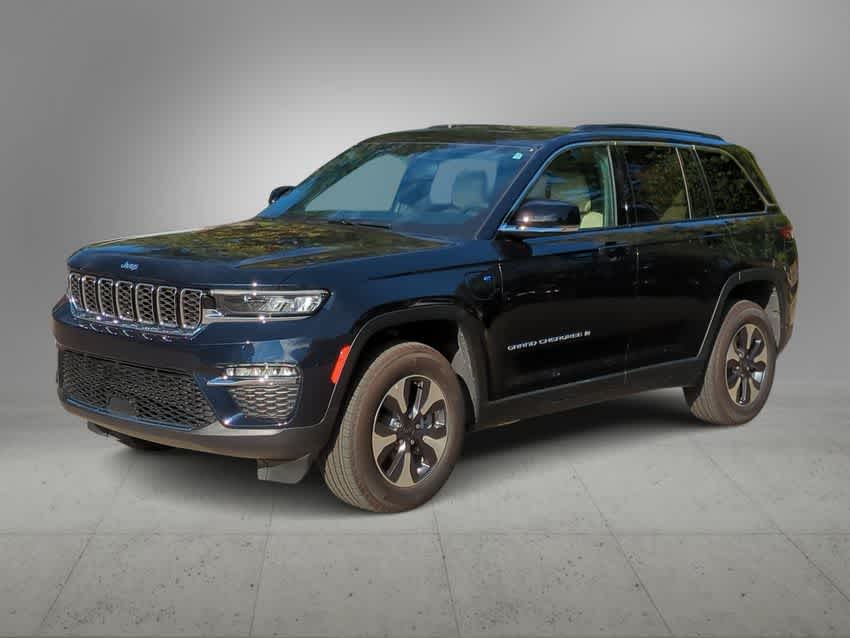 Thumbnail: 2024 Jeep Grand Cherokee - 4