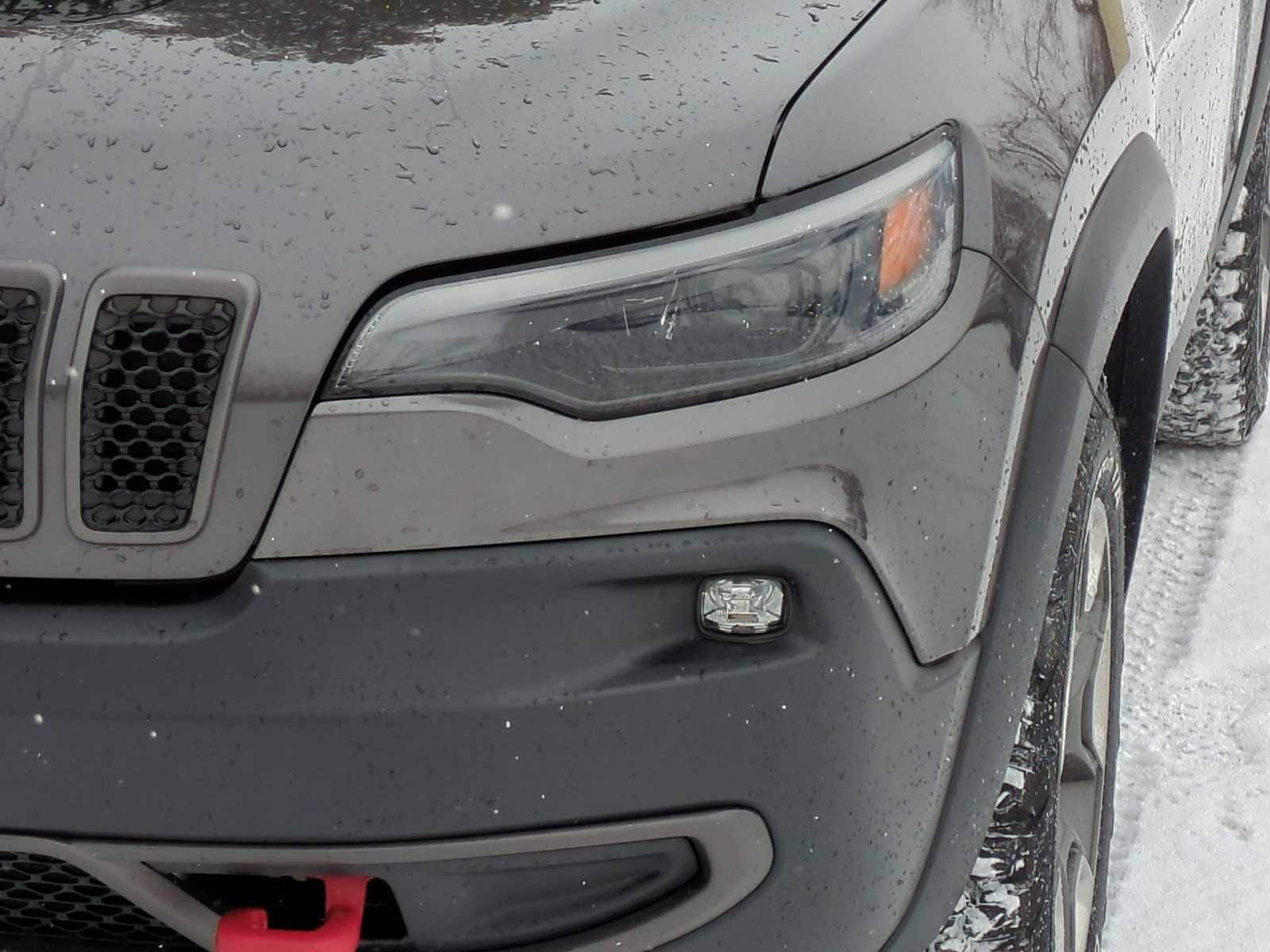 Thumbnail: 2019 Jeep Cherokee - 11