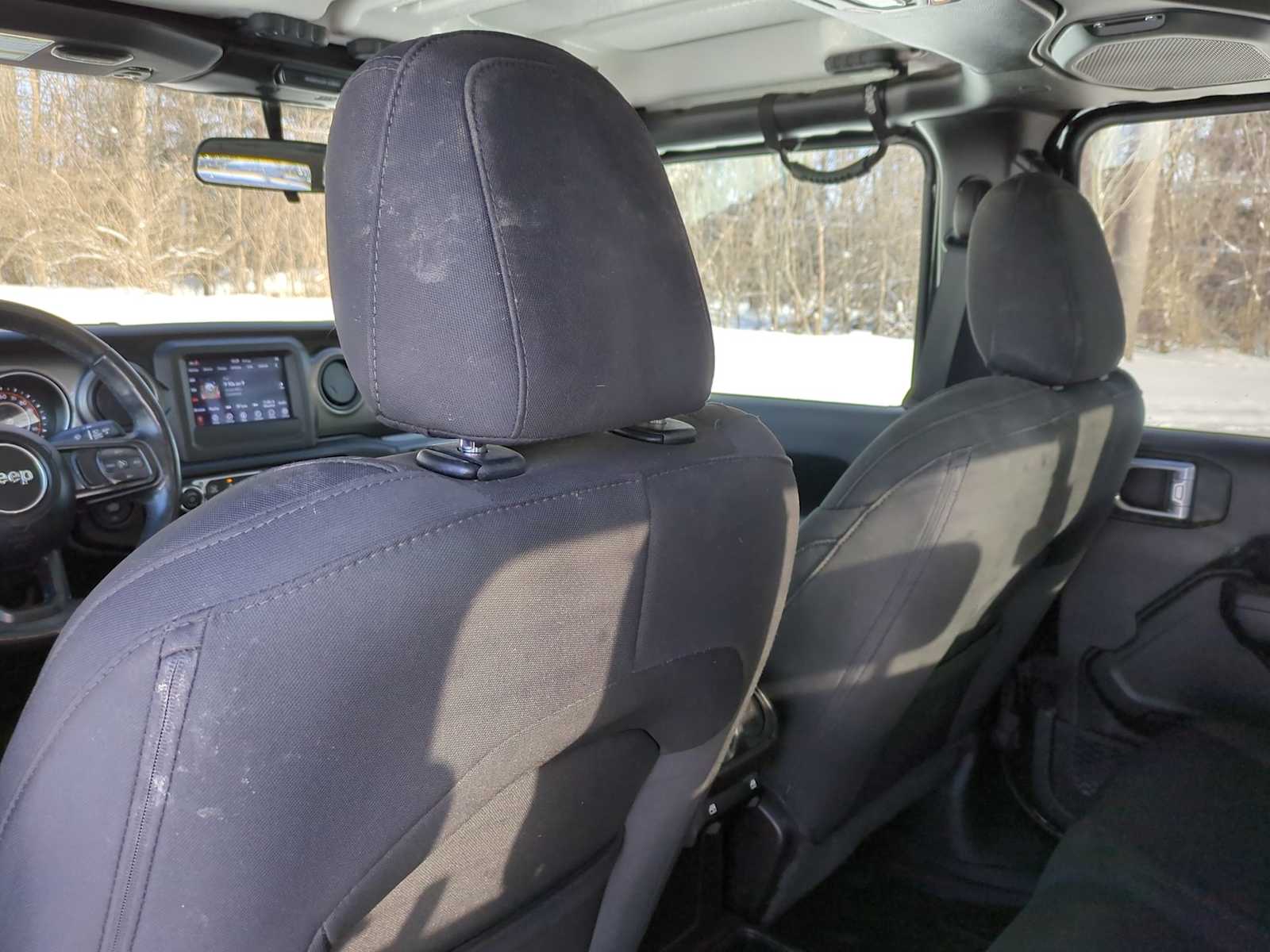 Thumbnail: 2022 Jeep Gladiator - 19