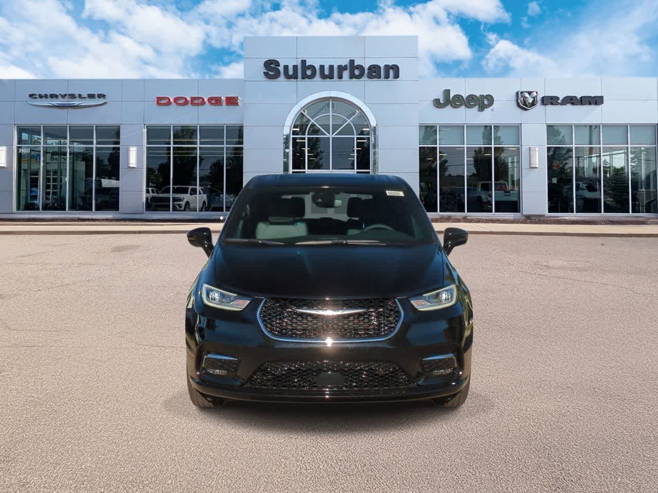 Thumbnail: 2026 Chrysler Pacifica - 3