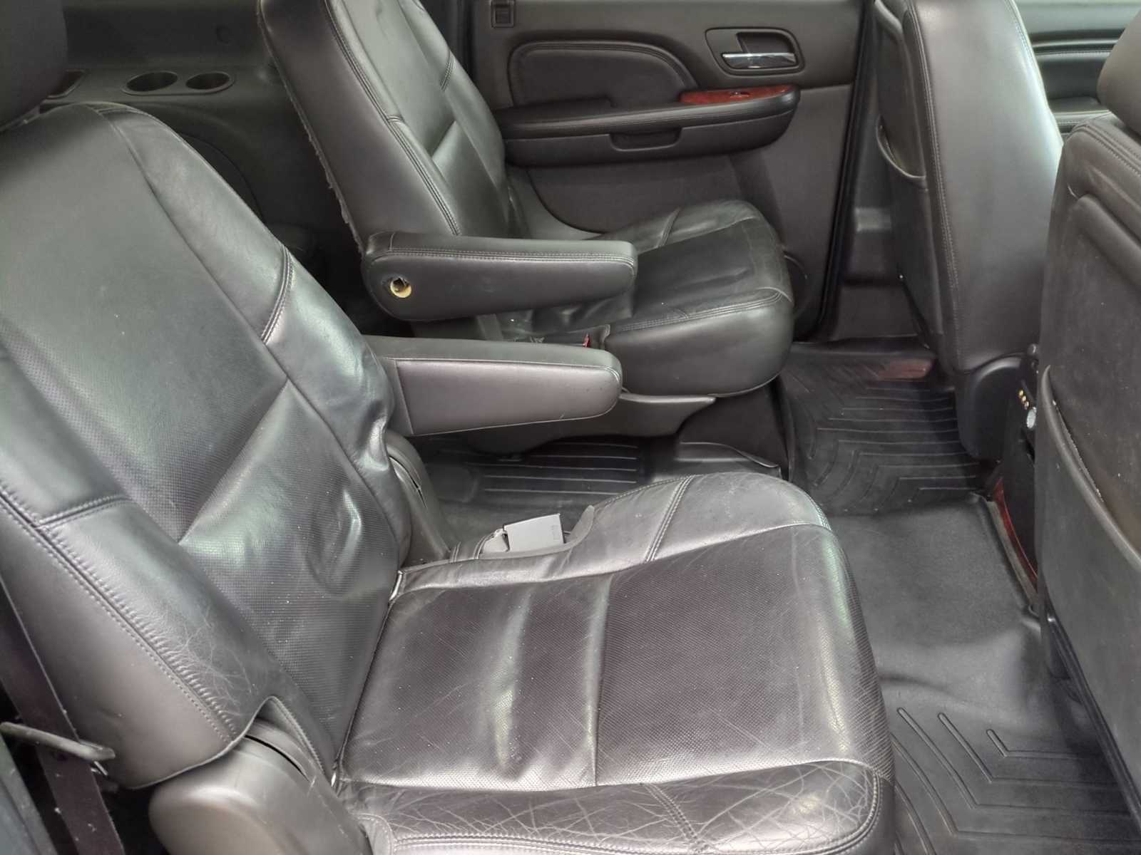 Thumbnail: 2013 Cadillac Escalade - 21