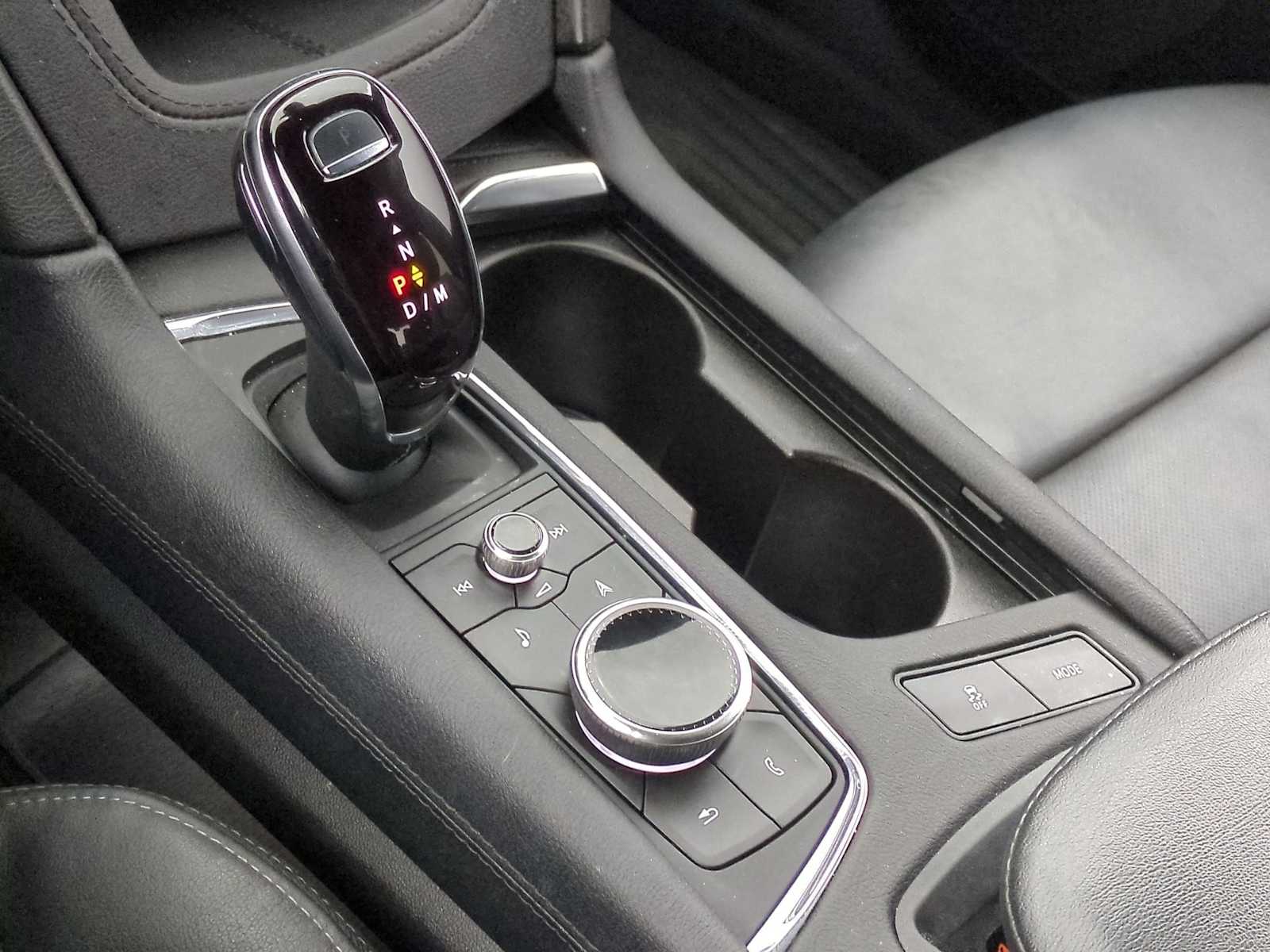 Thumbnail: 2023 Cadillac XT6 - 34