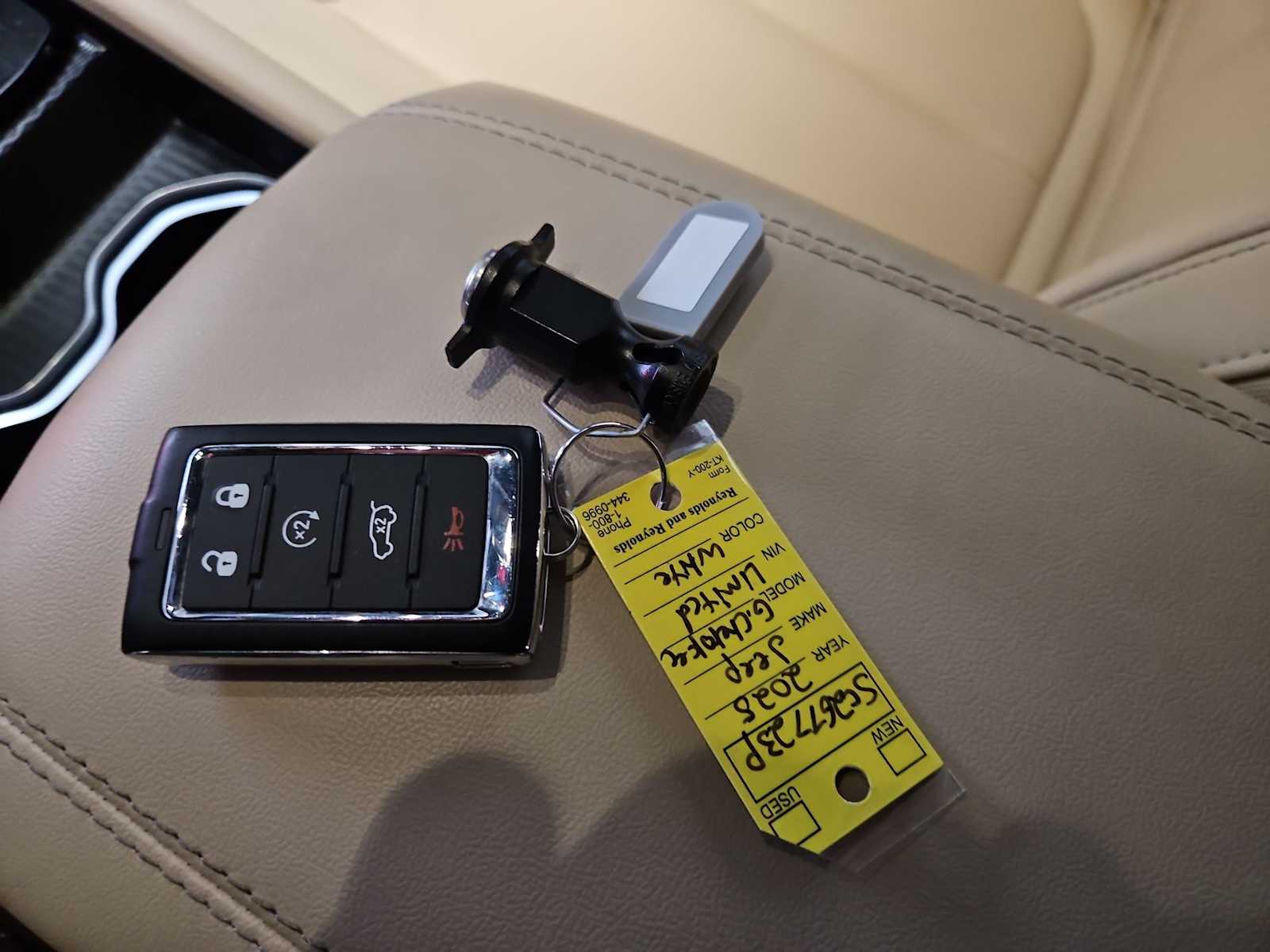 Thumbnail: 2025 Jeep Grand Cherokee - 34