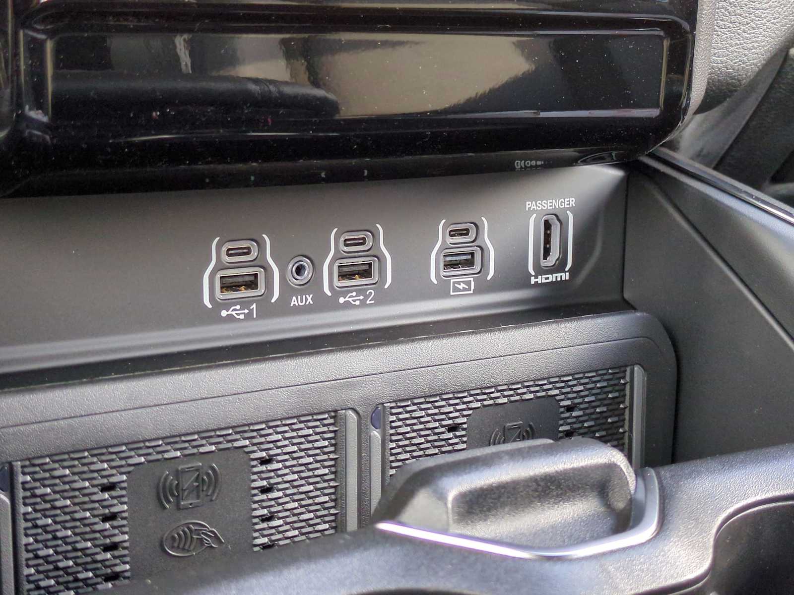 Thumbnail: 2026 RAM 1500 - 33