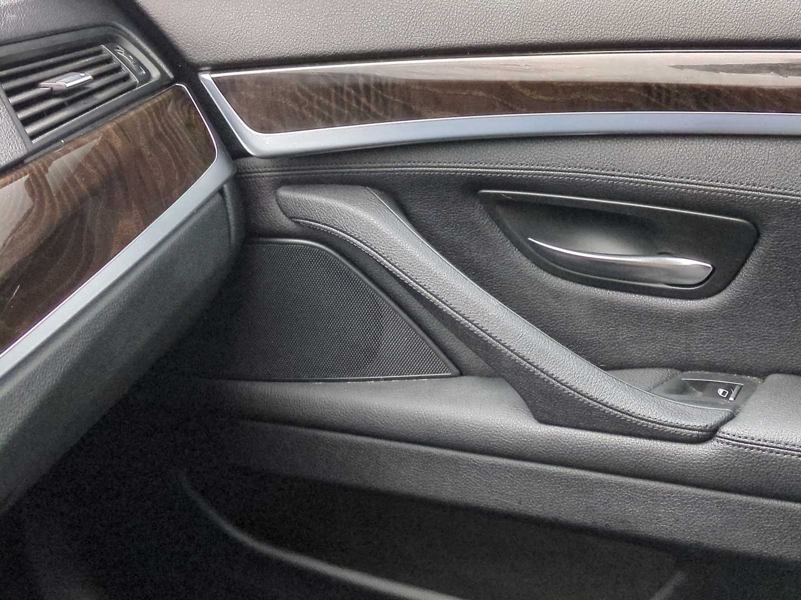 Thumbnail: 2016 BMW 5 Series - 39