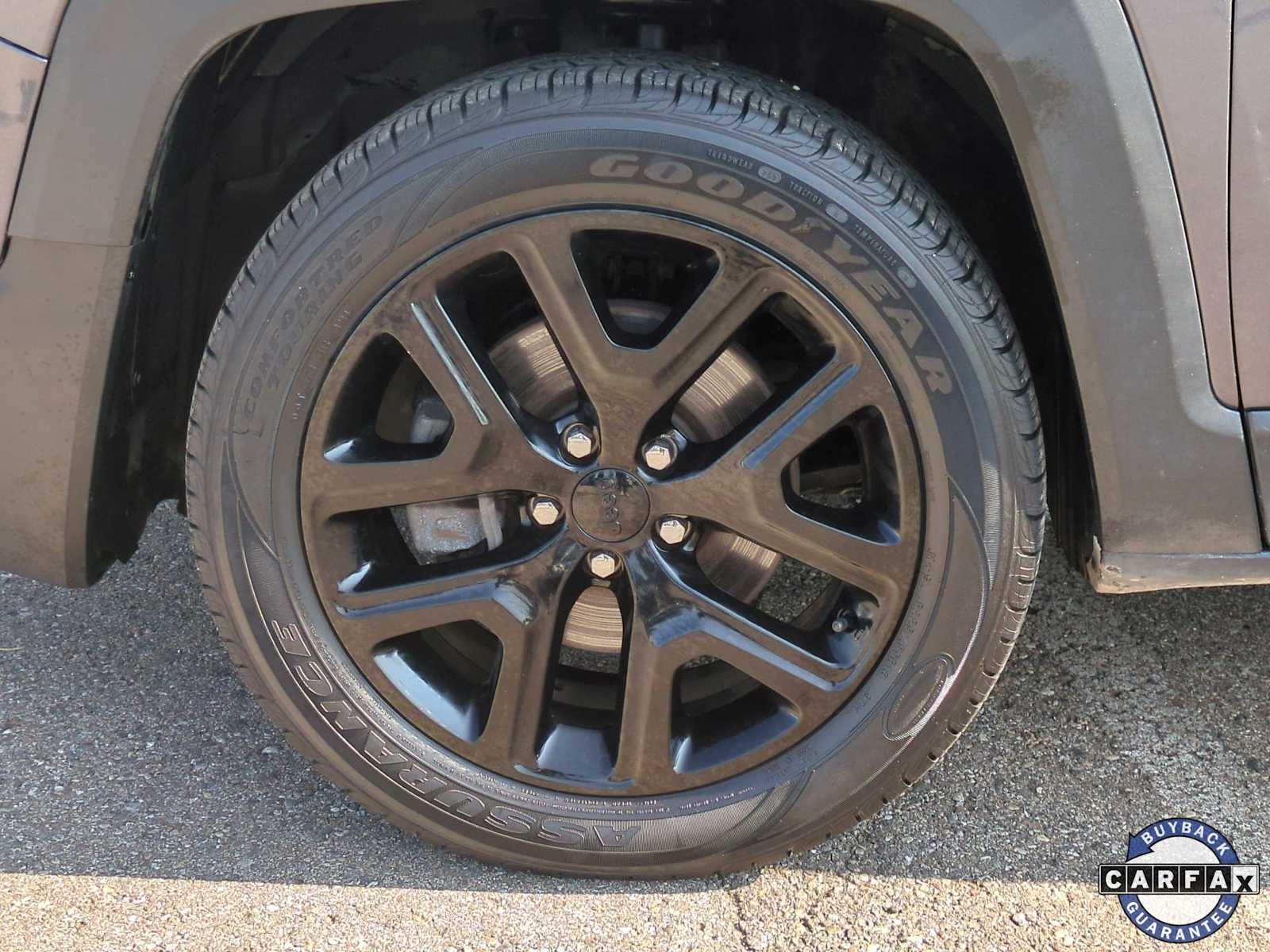 Thumbnail: 2017 Jeep Renegade - 14