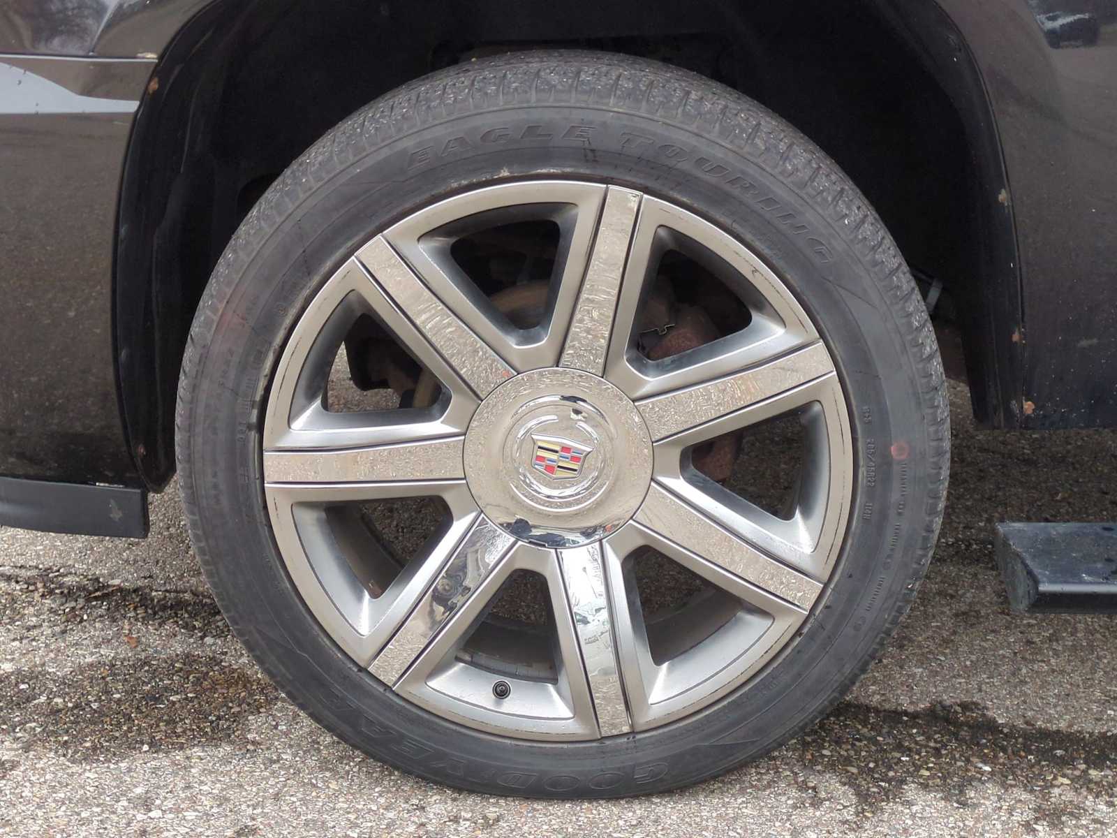 Thumbnail: 2013 Cadillac Escalade - 14