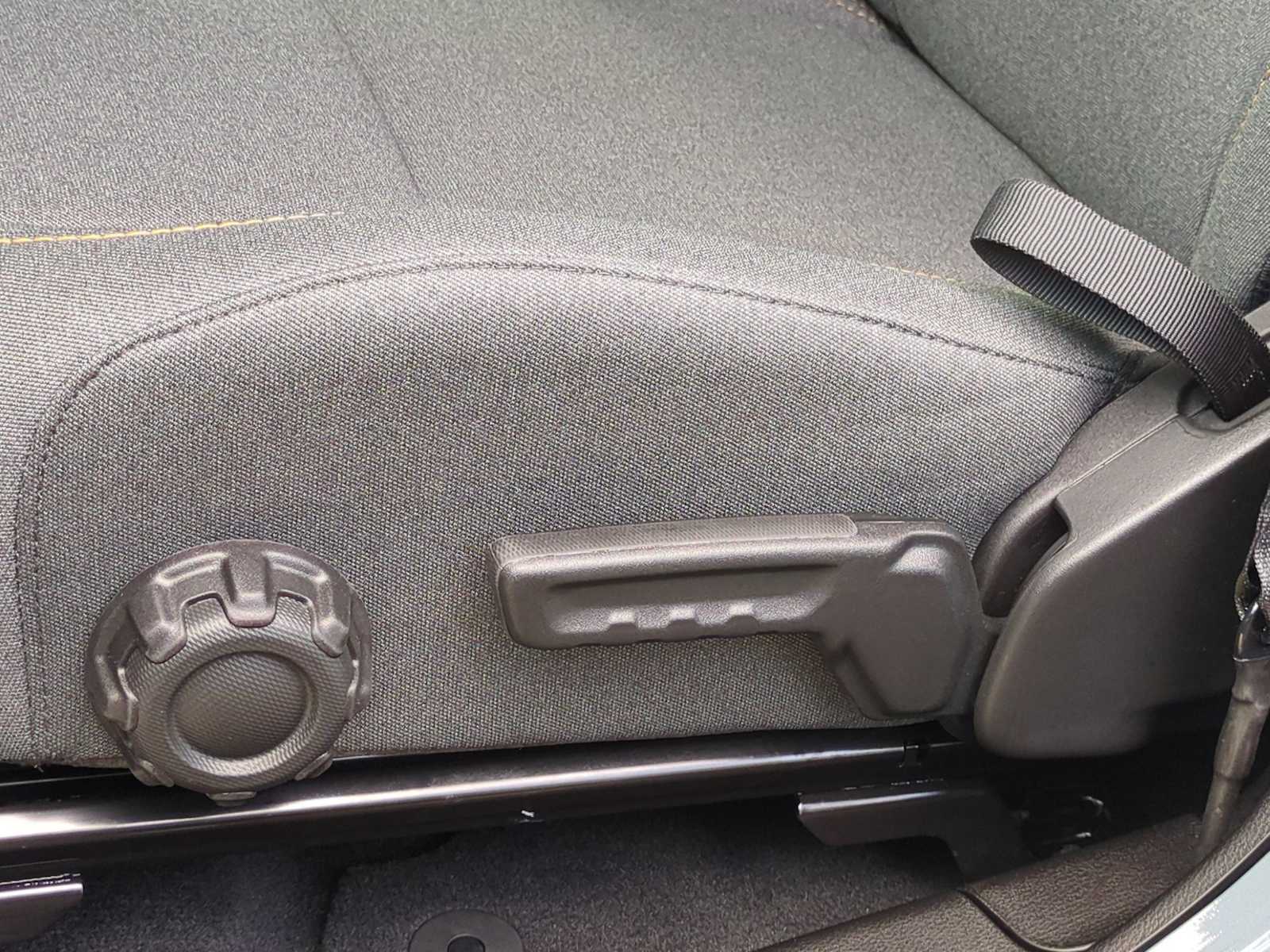 Thumbnail: 2025 Jeep Gladiator - 17