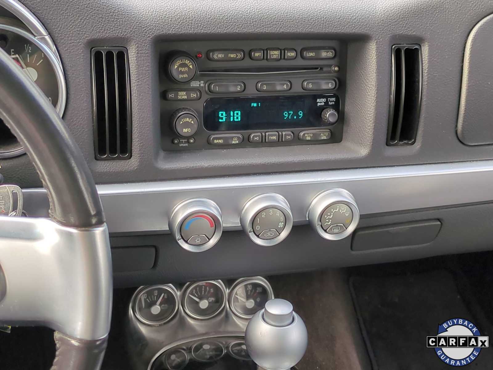 Thumbnail: 2005 Chevrolet SSR - 24