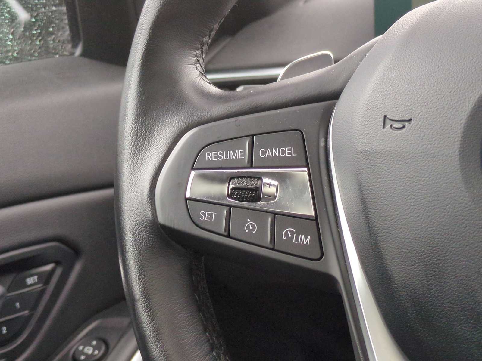 Thumbnail: 2023 BMW 3 Series - 25