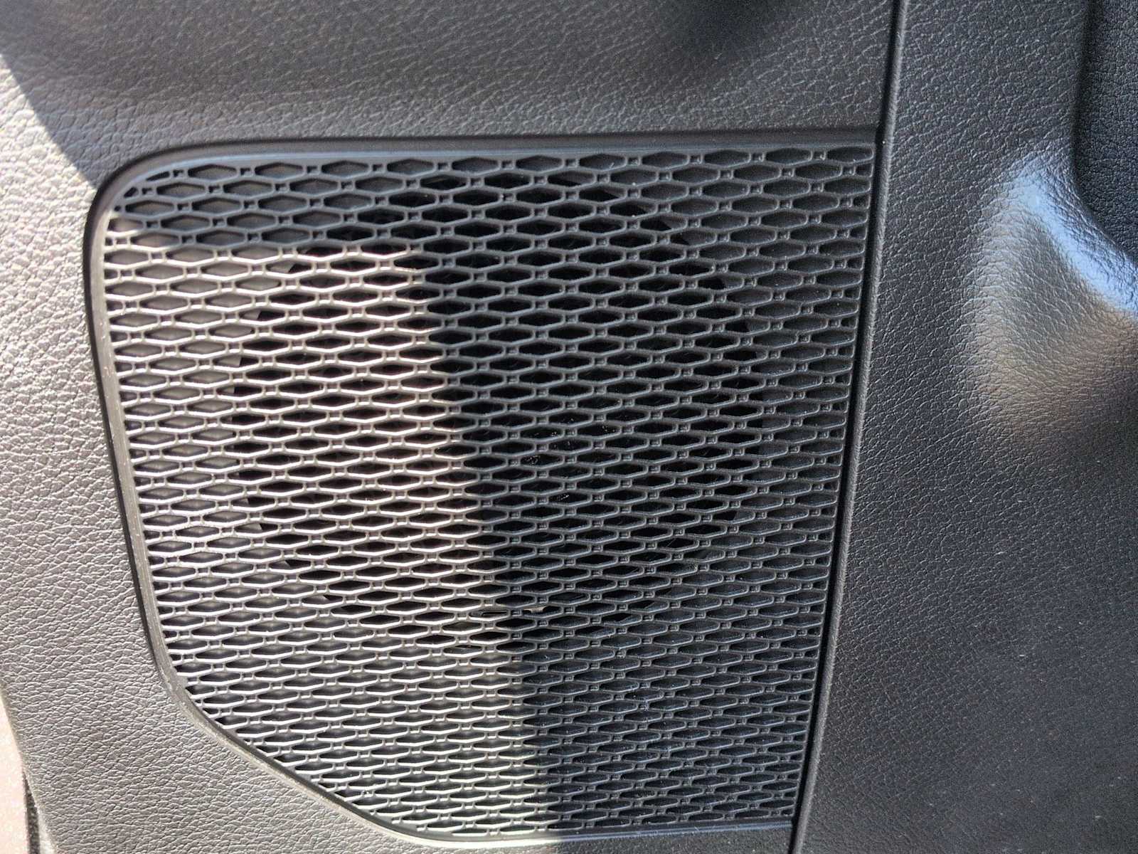 Thumbnail: 2021 Jeep Wrangler - 29