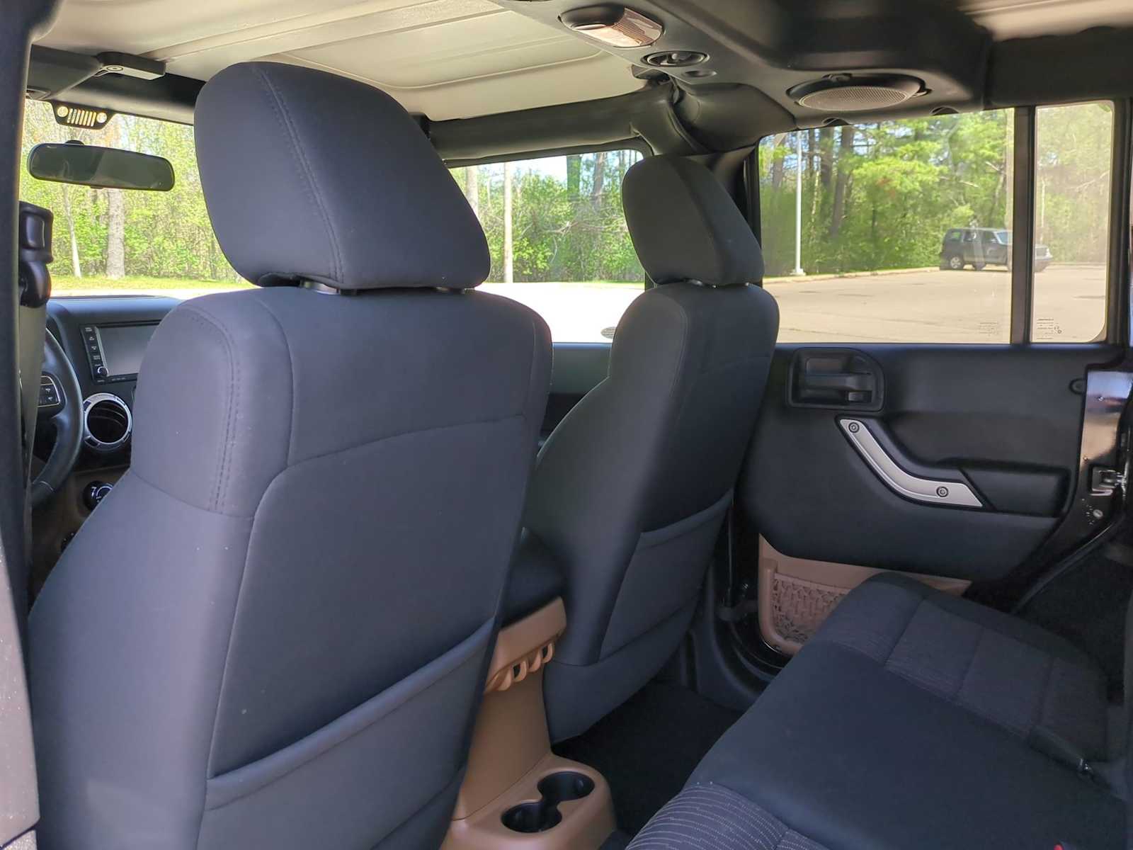 Thumbnail: 2012 Jeep Wrangler - 18