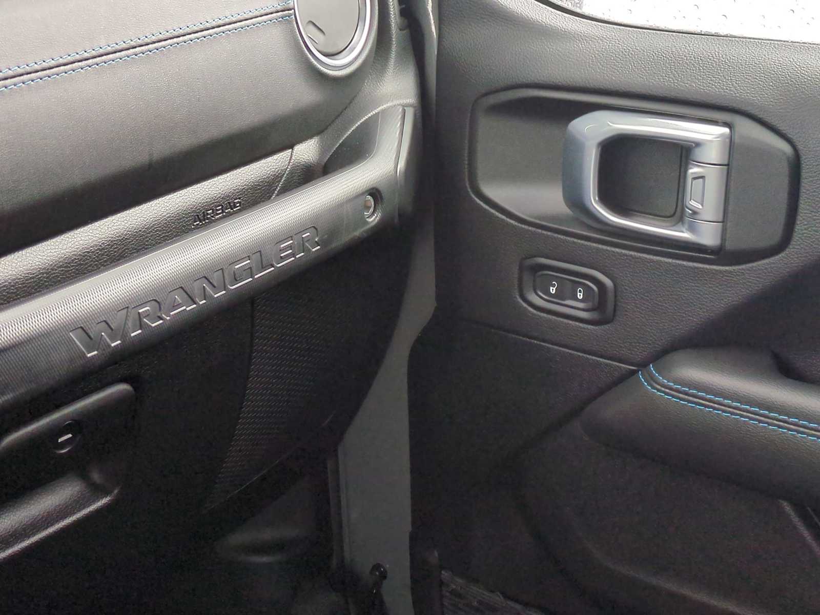 Thumbnail: 2022 Jeep Wrangler - 36