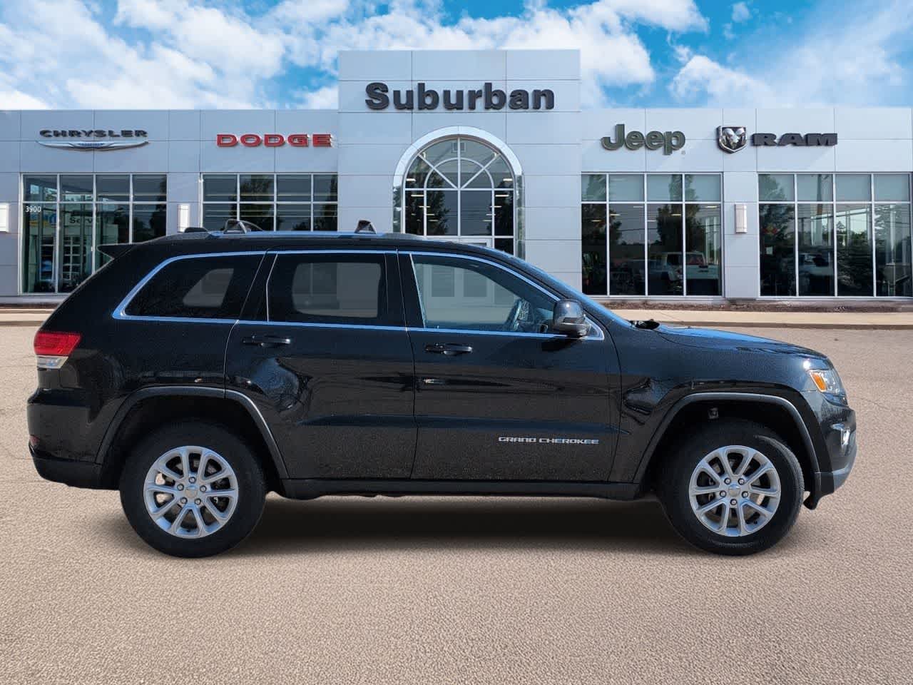 Thumbnail: 2016 Jeep Grand Cherokee - 9