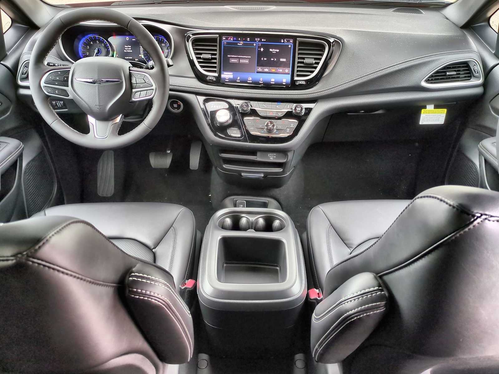 Thumbnail: 2026 Chrysler Pacifica - 15