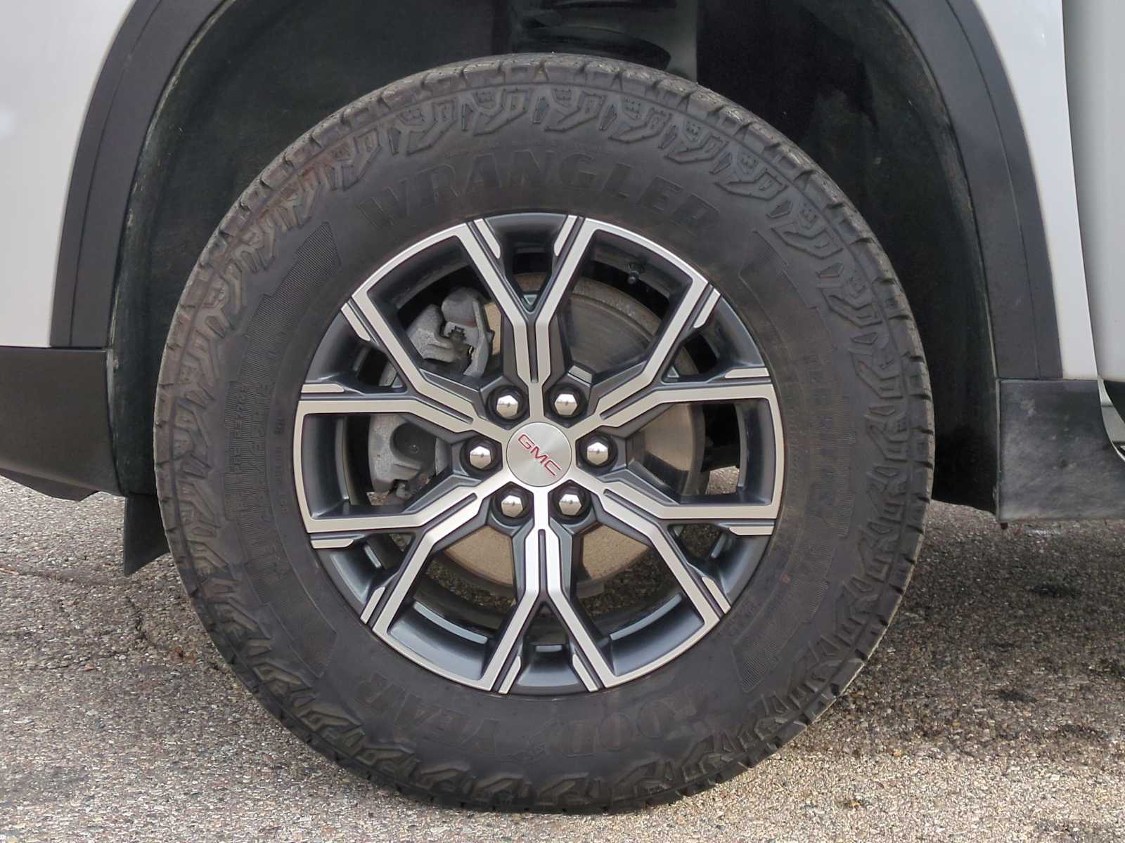 Thumbnail: 2024 GMC Acadia - 14