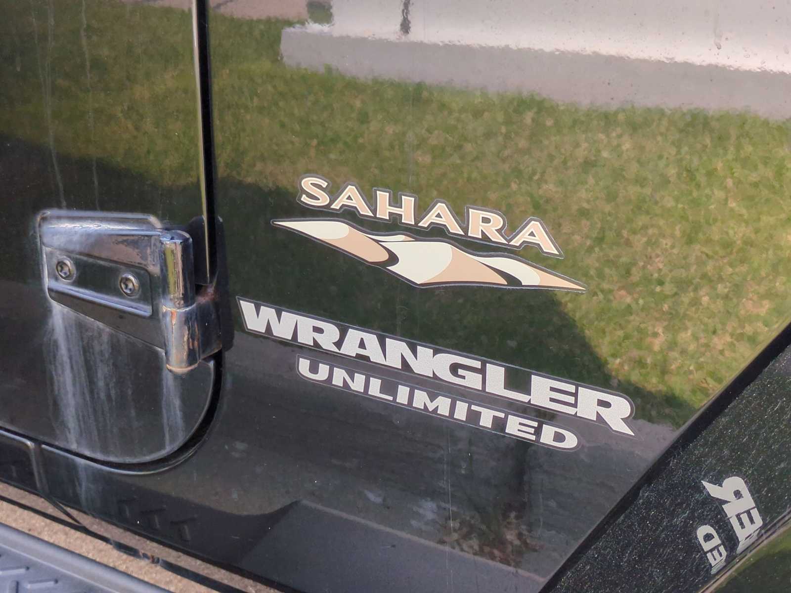 2015 Jeep Wrangler Unlimited Sahara 13