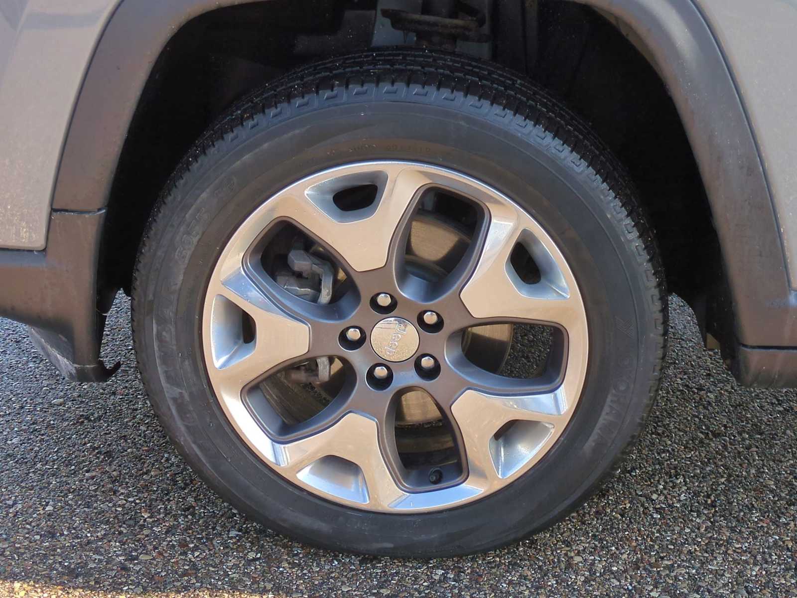 Thumbnail: 2020 Jeep Compass - 14