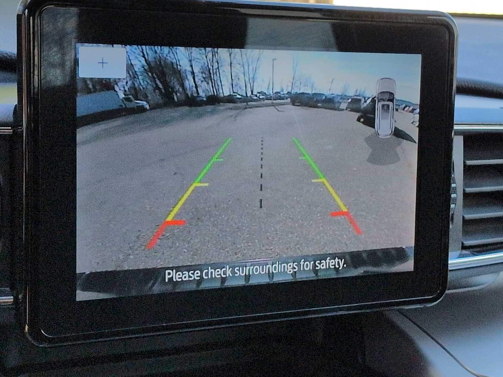 Thumbnail: 2022 Ford Explorer - 28