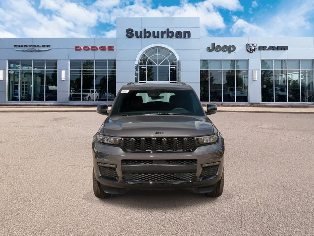 2025 Jeep Grand Cherokee Limited photo 3
