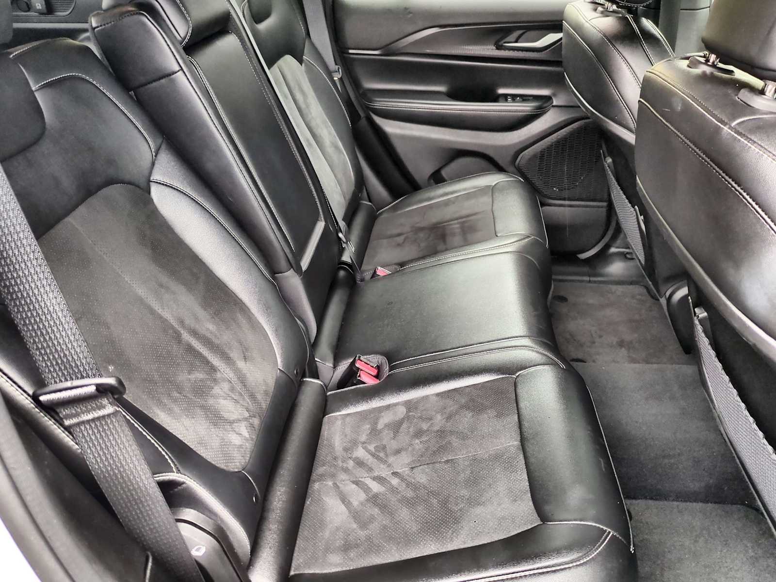 Thumbnail: 2024 Jeep Grand Cherokee - 20