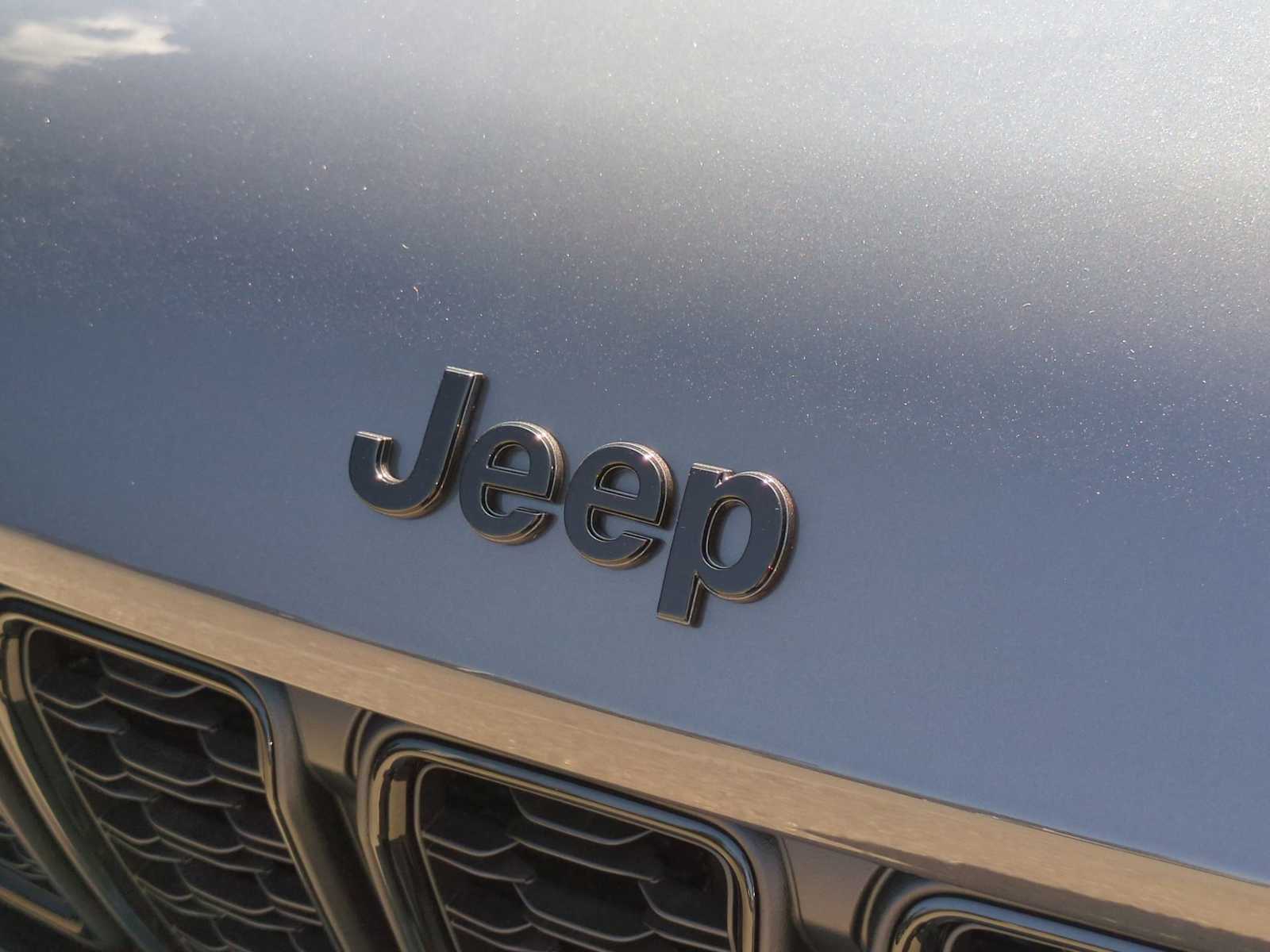 Thumbnail: 2025 Jeep Grand Cherokee - 12