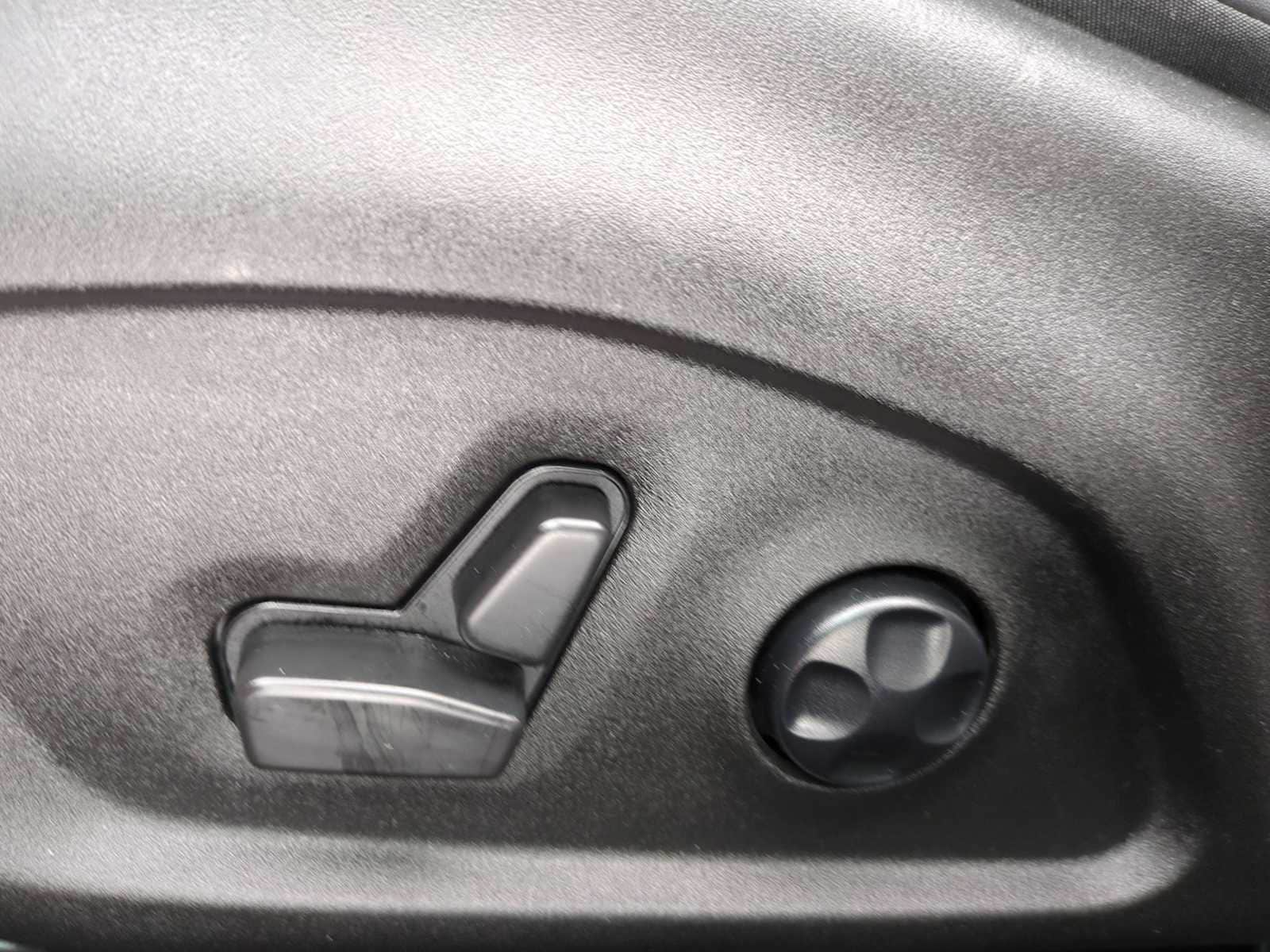 Thumbnail: 2025 Alfa Romeo Tonale - 17