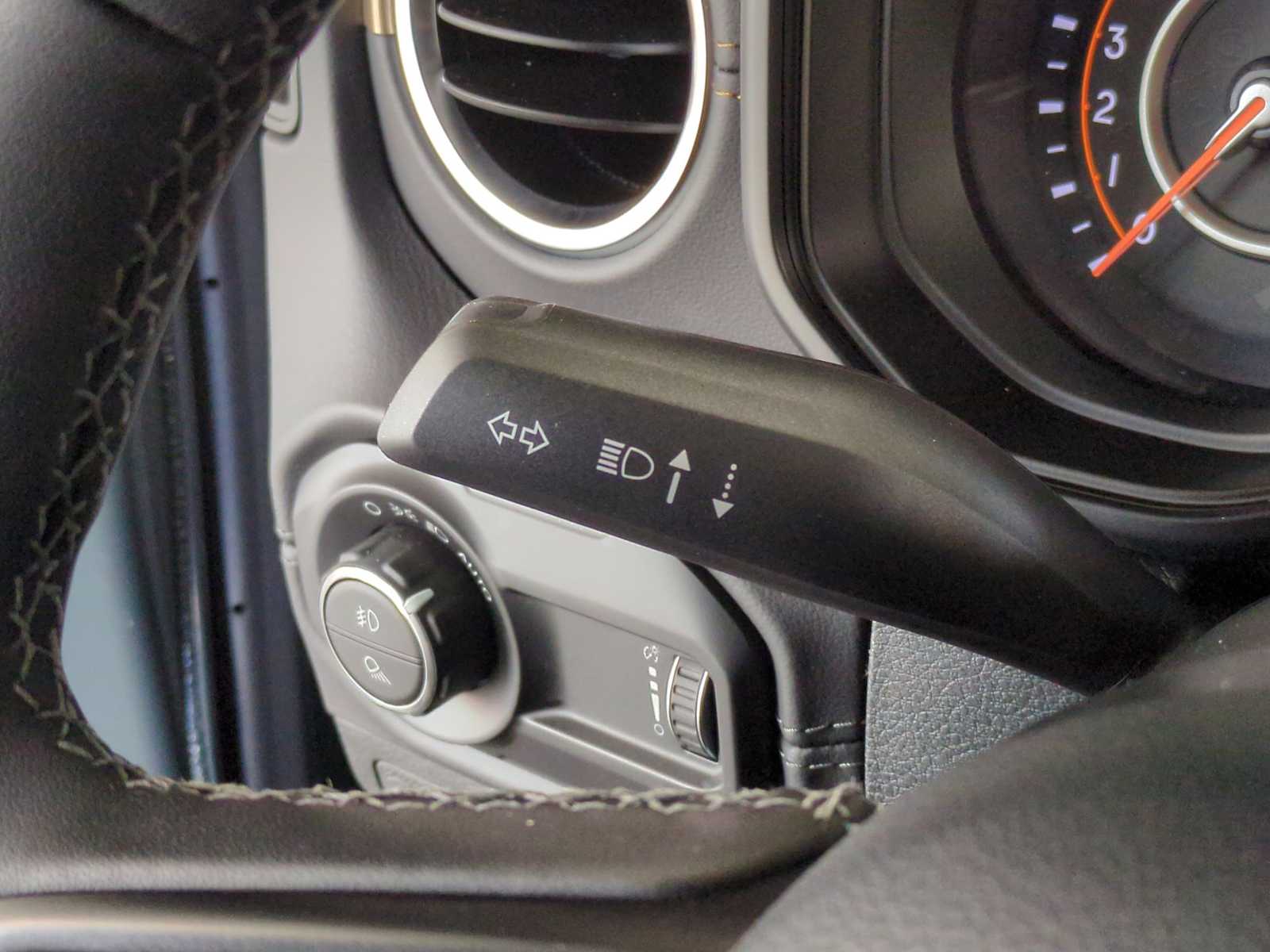 Thumbnail: 2025 Jeep Gladiator - 26