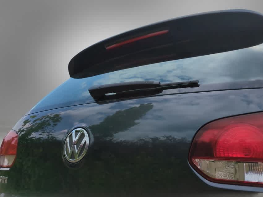 Thumbnail: 2011 Volkswagen Golf - 7