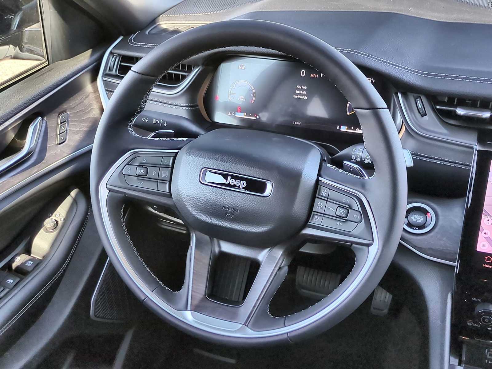 Thumbnail: 2025 Jeep Grand Cherokee - 24