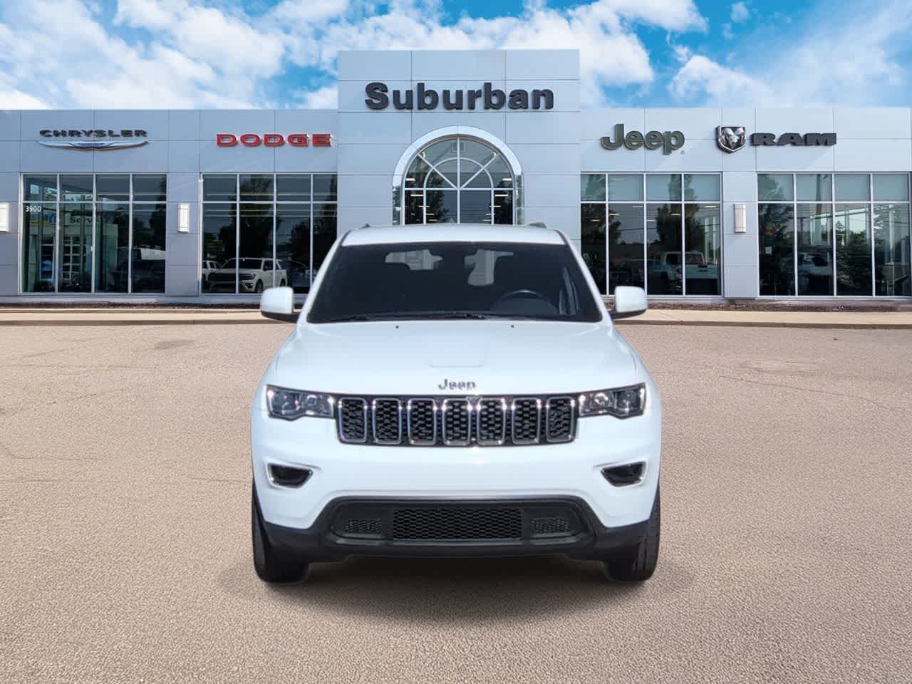 Thumbnail: 2018 Jeep Grand Cherokee - 3