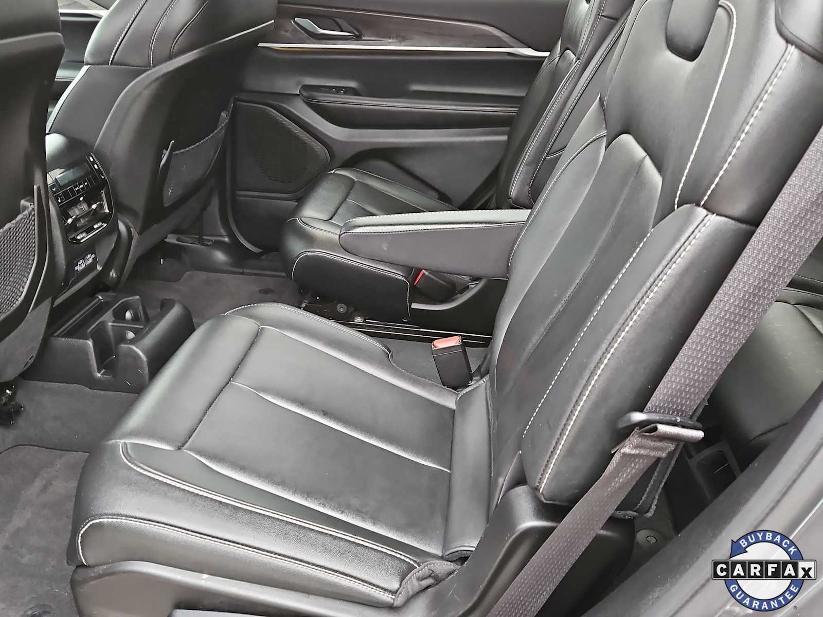 Thumbnail: 2024 Jeep Grand Cherokee L - 19