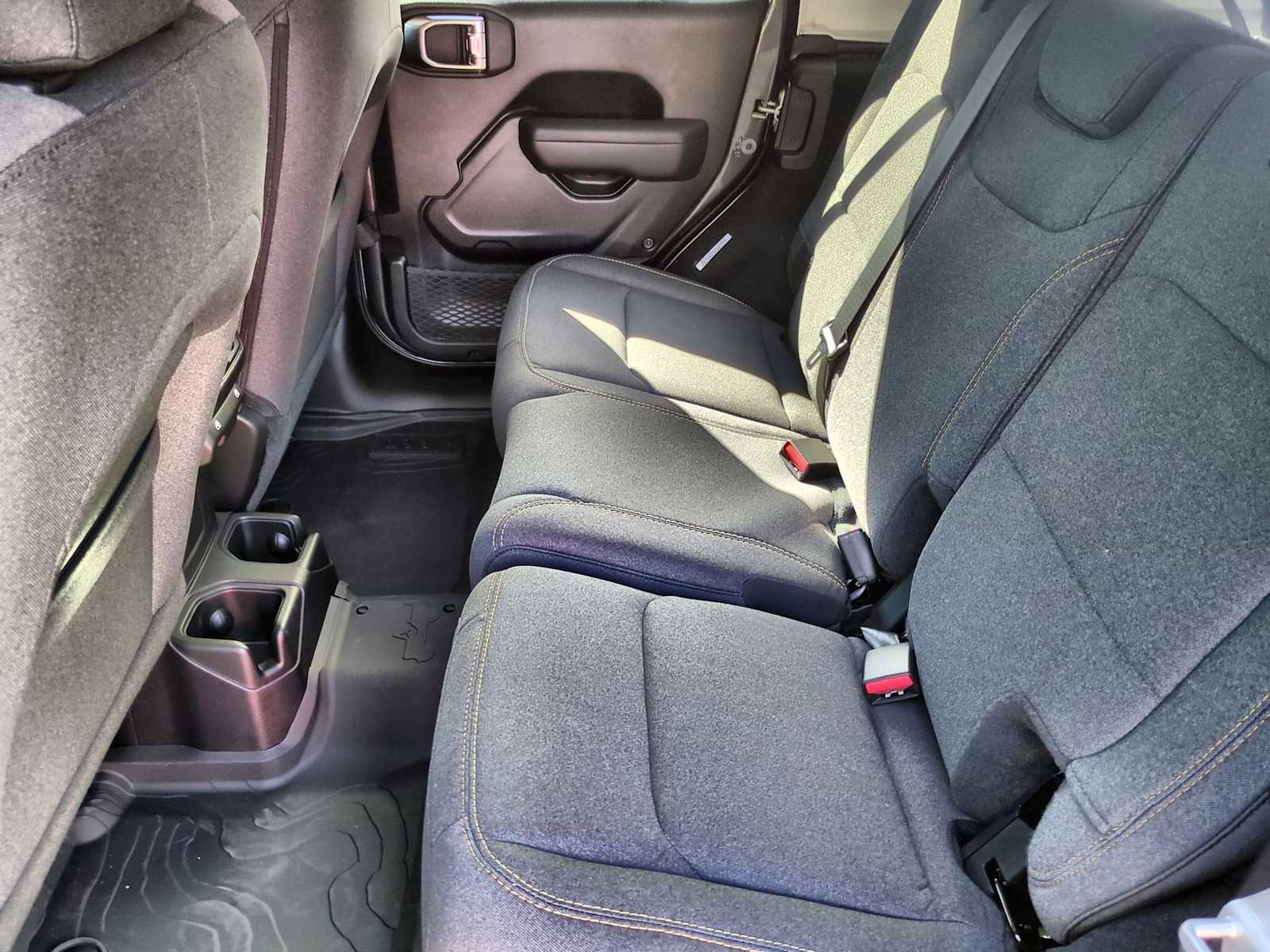 Thumbnail: 2025 Jeep Wrangler - 19