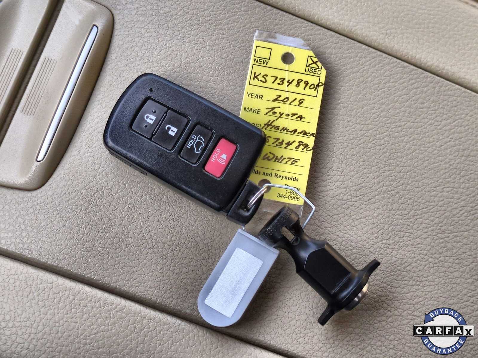 Thumbnail: 2019 Toyota Highlander - 36