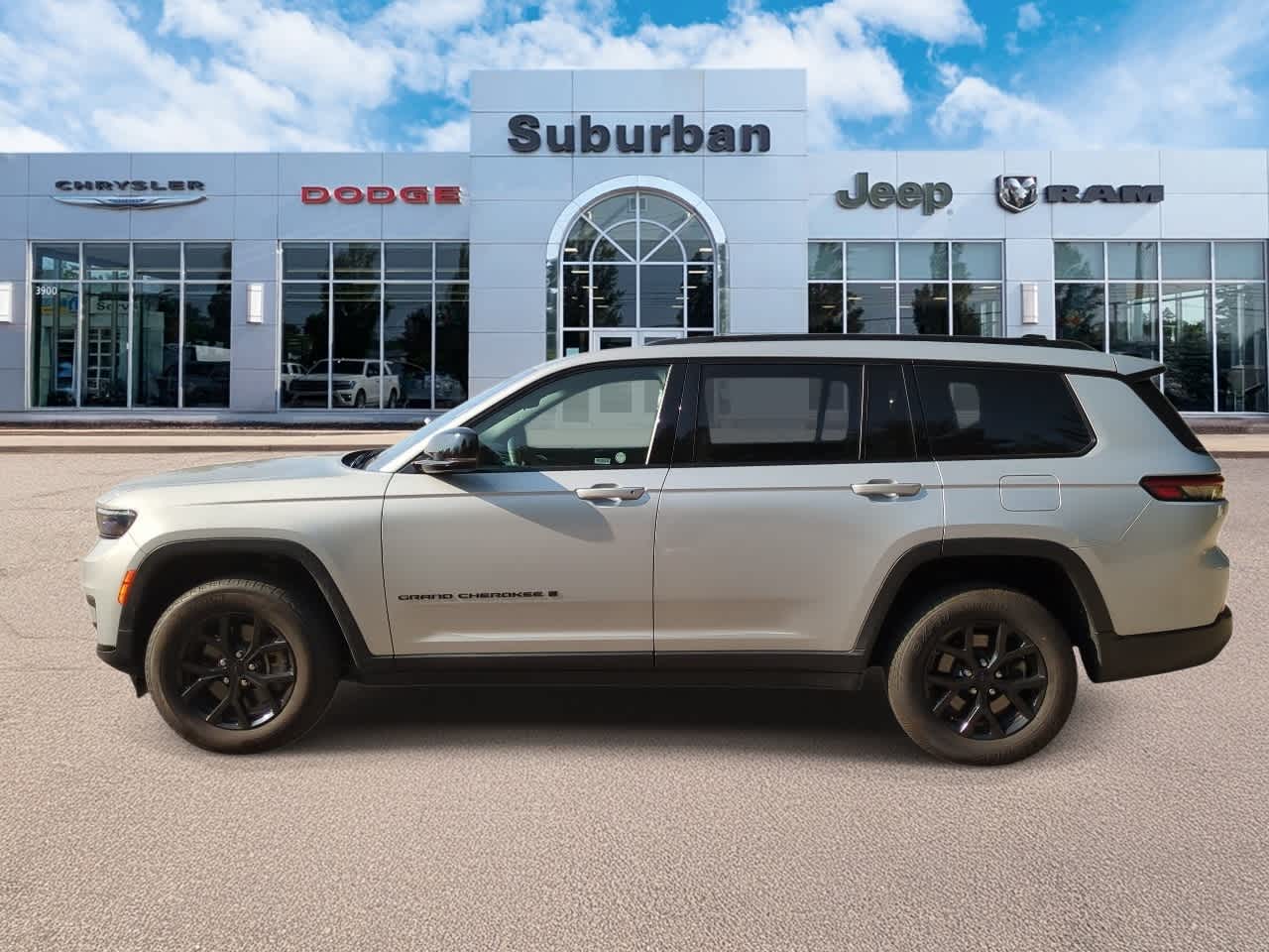 Thumbnail: 2024 Jeep Grand Cherokee L - 5