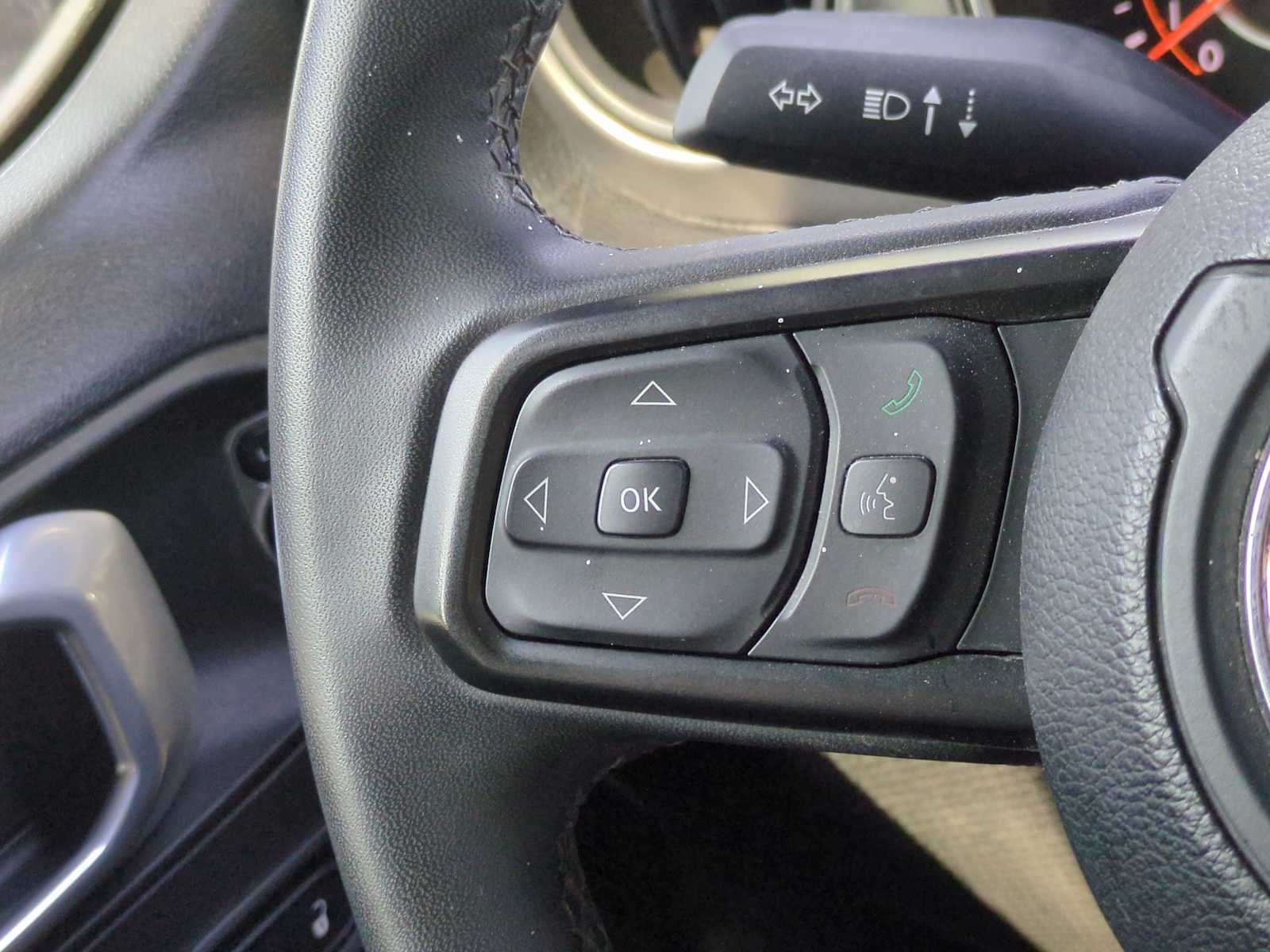 Thumbnail: 2023 Jeep Gladiator - 24