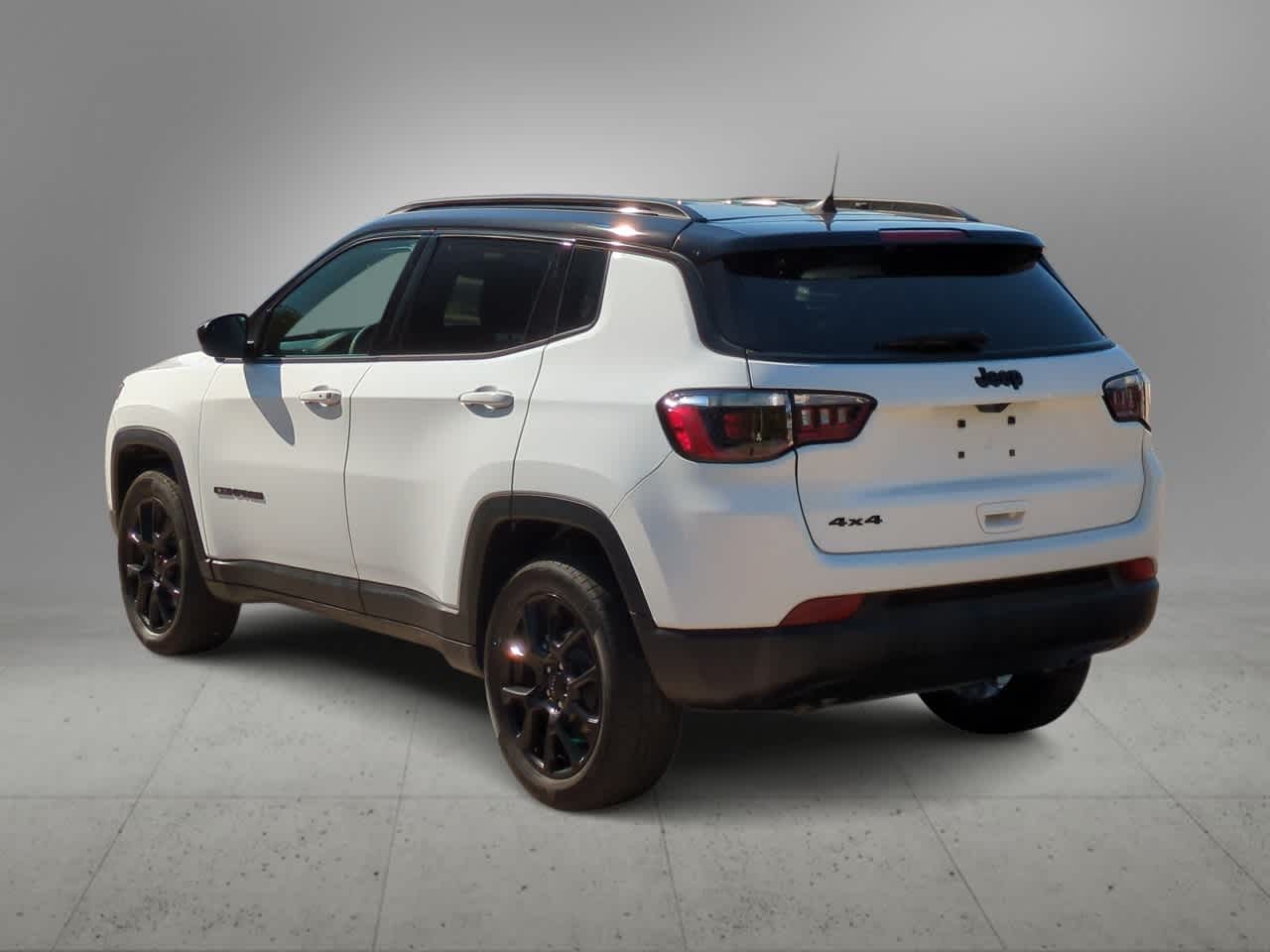 Thumbnail: 2023 Jeep Compass - 6