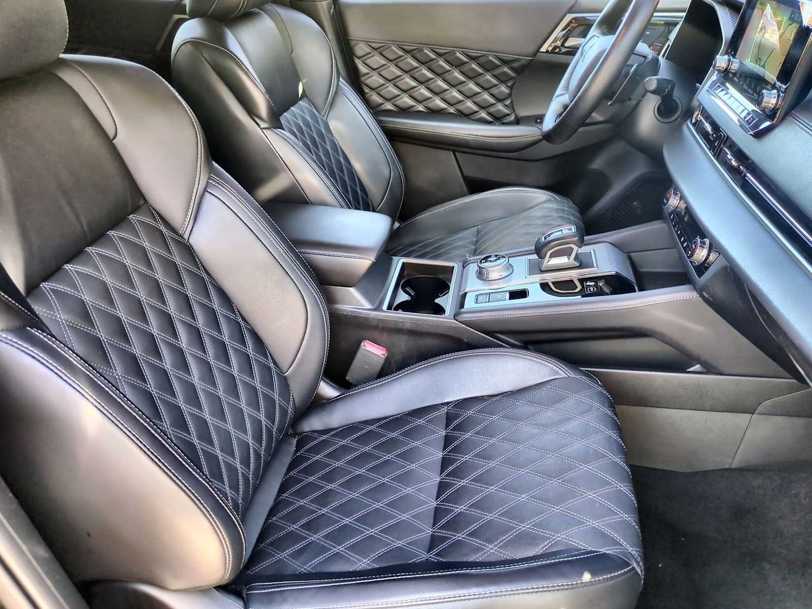 Thumbnail: 2024 Mitsubishi Outlander - 23