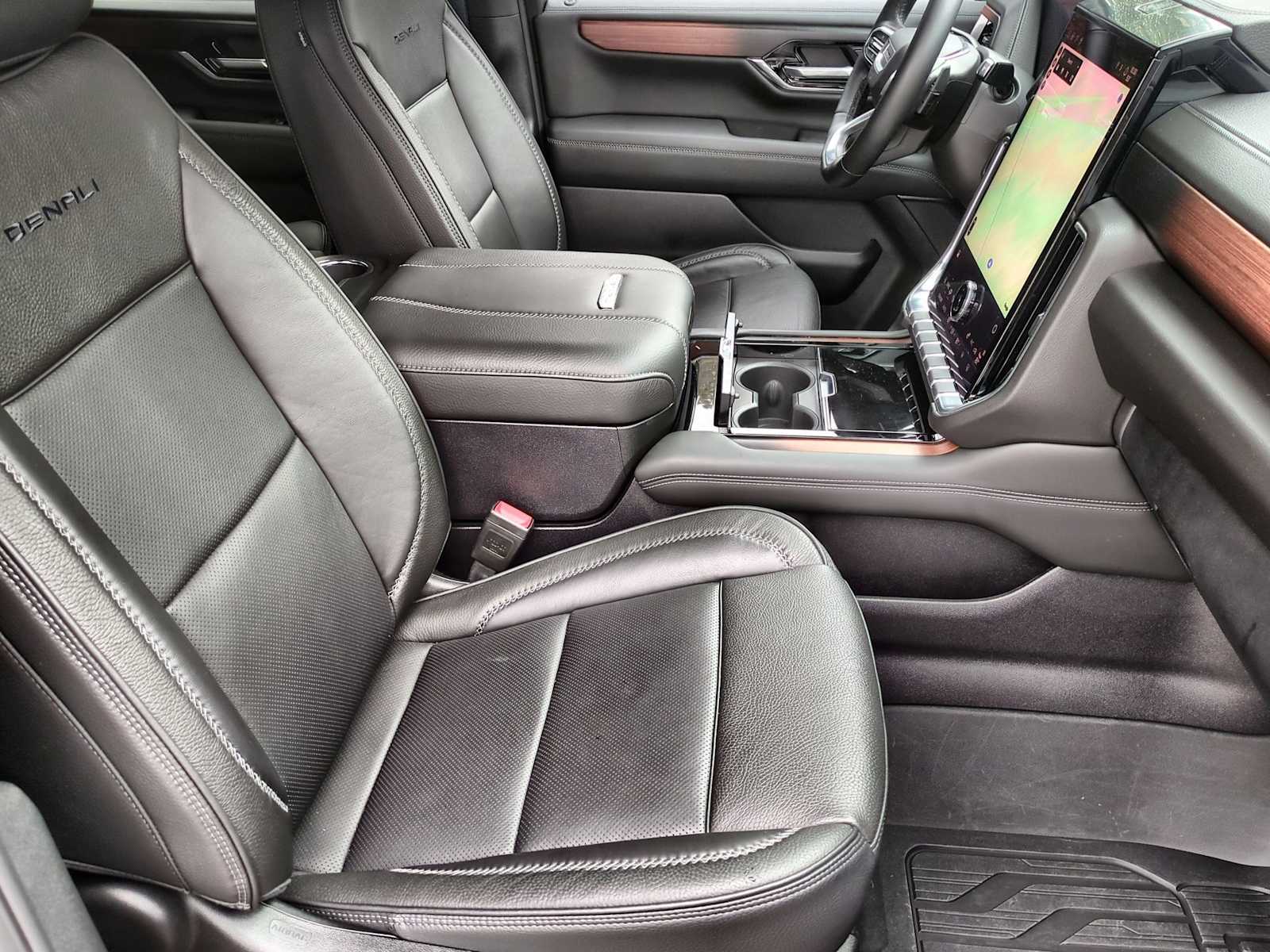 Thumbnail: 2025 GMC Yukon - 23