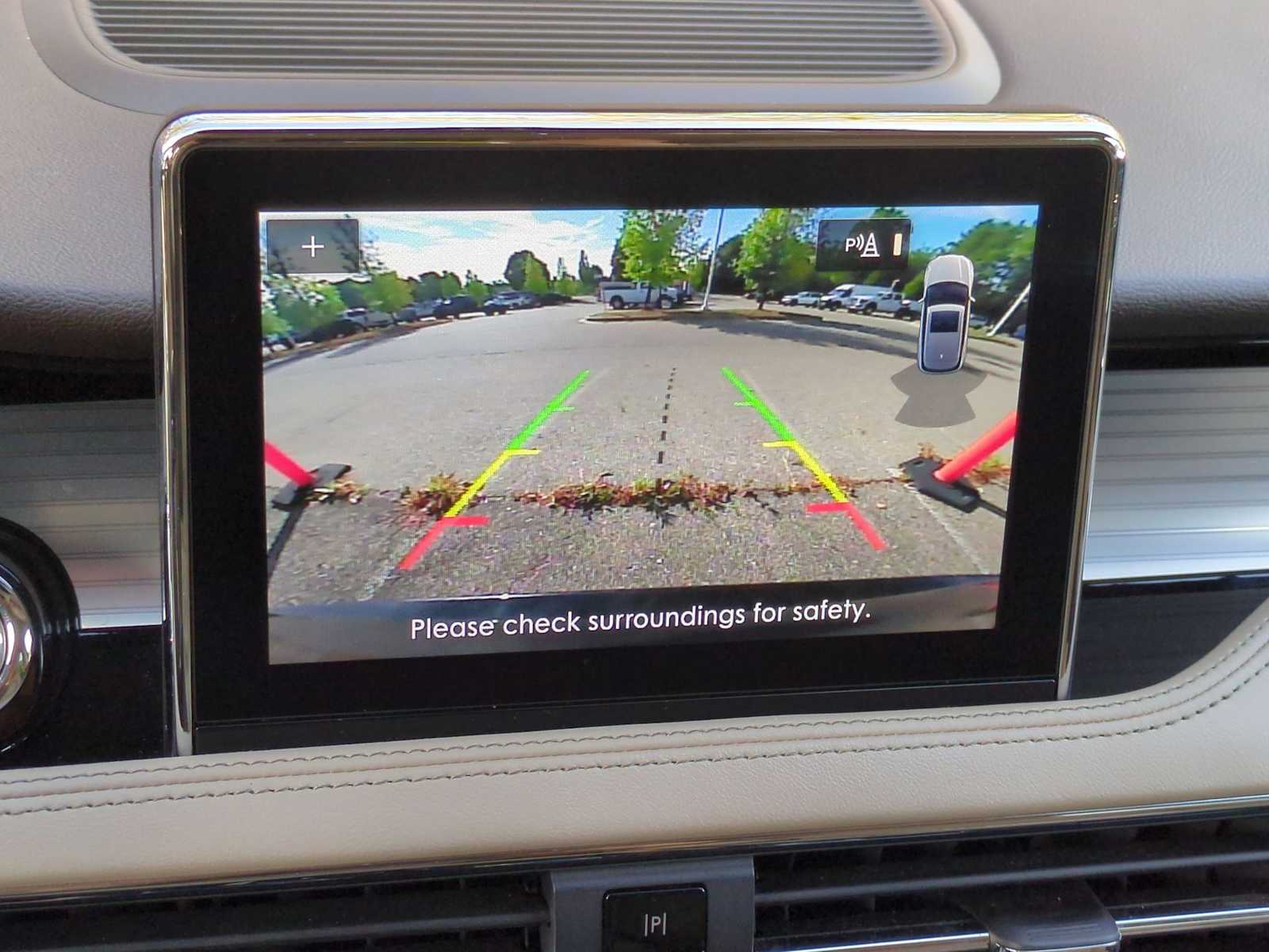 Thumbnail: 2022 Lincoln Corsair - 29