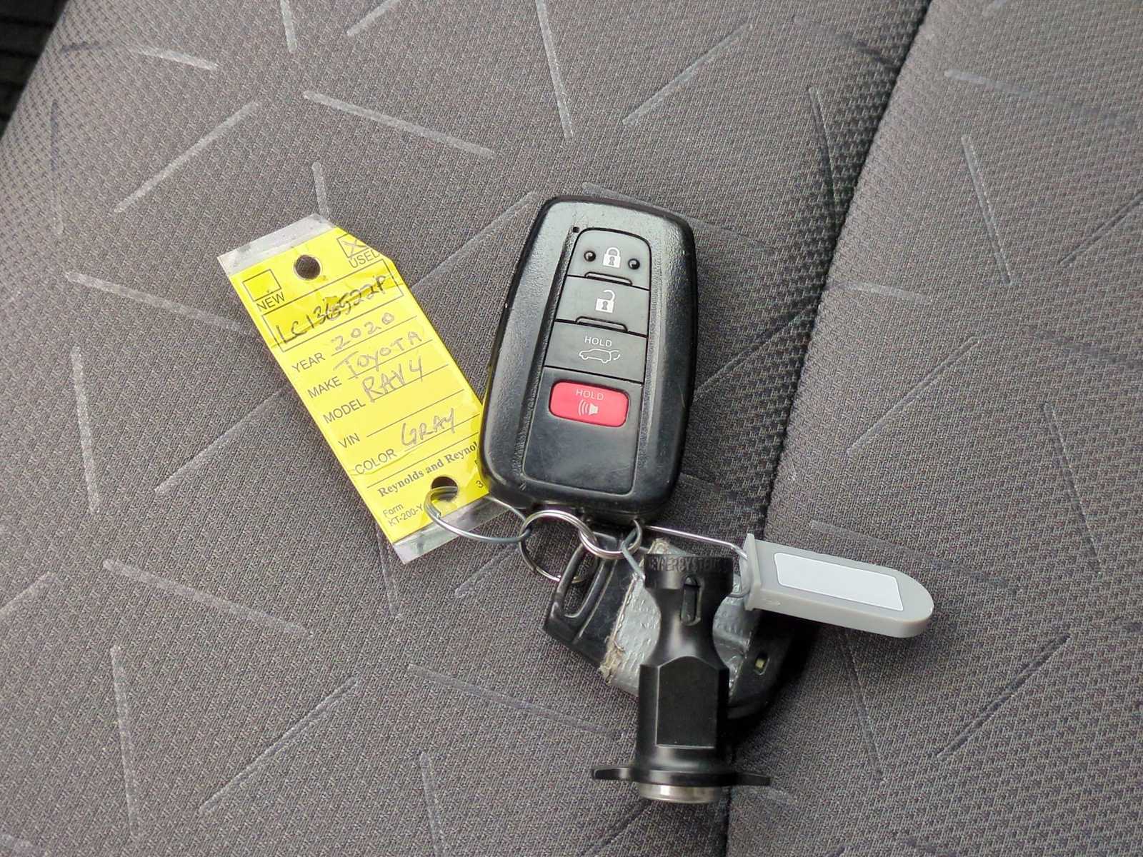 Thumbnail: 2020 Toyota RAV4 - 36