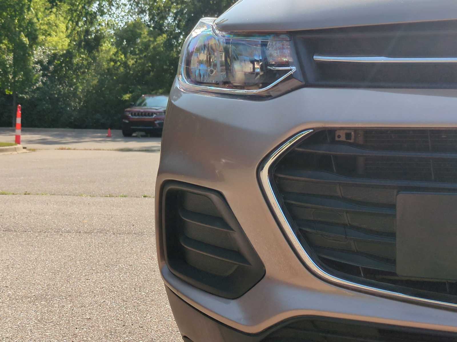 Thumbnail: 2018 Chevrolet Trax - 11
