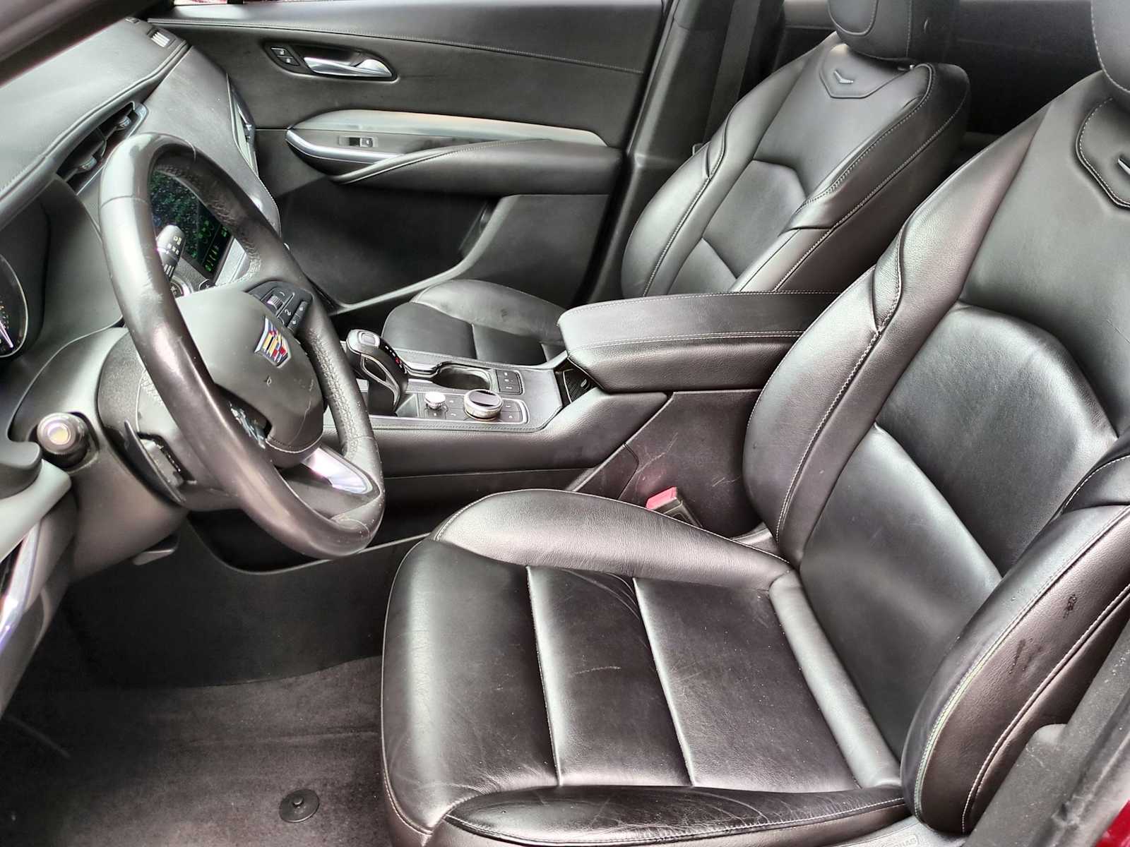 Thumbnail: 2019 Cadillac XT4 - 17