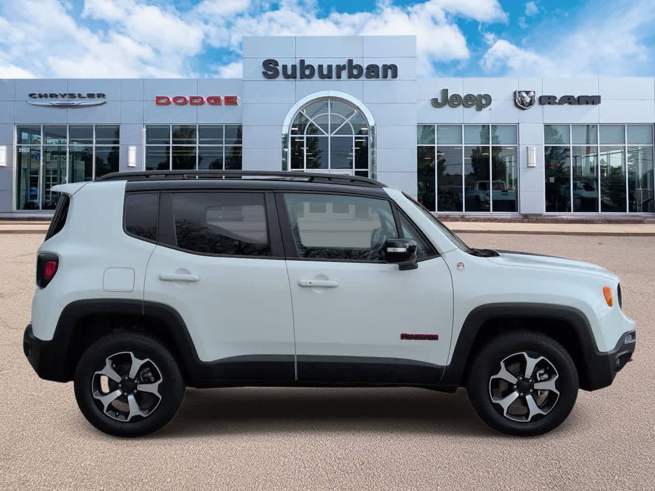 Thumbnail: 2022 Jeep Renegade - 9