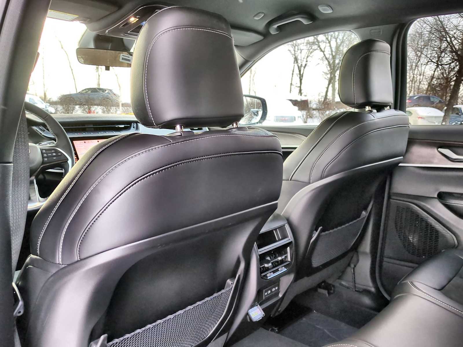 Thumbnail: 2026 Jeep Grand Cherokee - 18