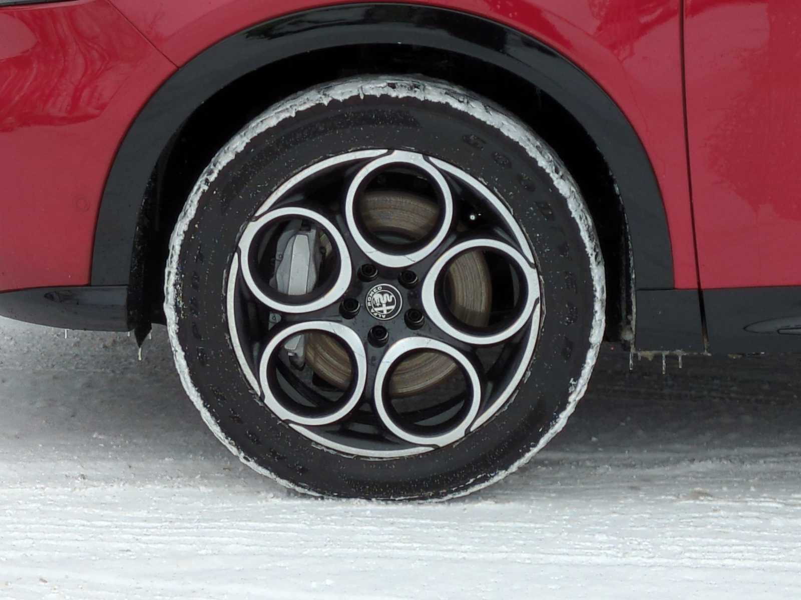 Thumbnail: 2025 Alfa Romeo Tonale - 13