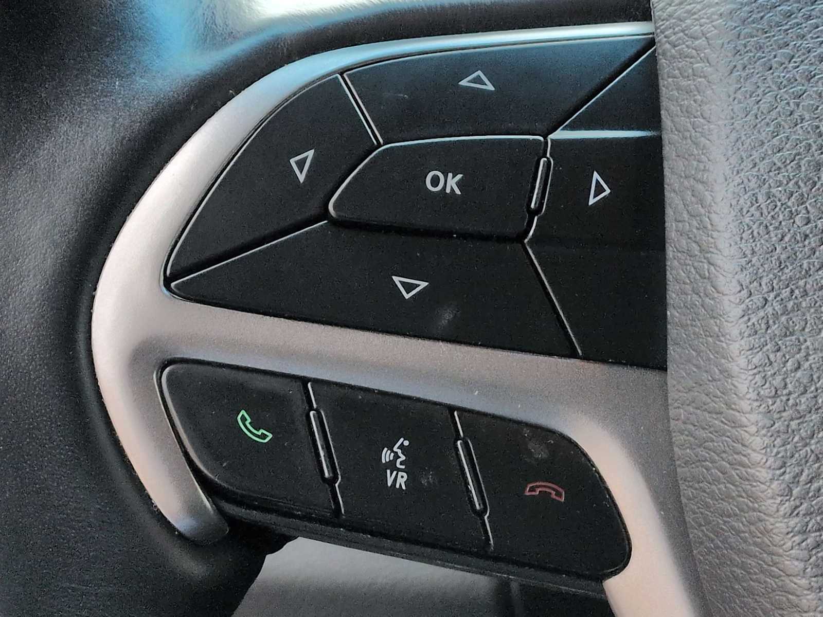 Thumbnail: 2019 Jeep Grand Cherokee - 23