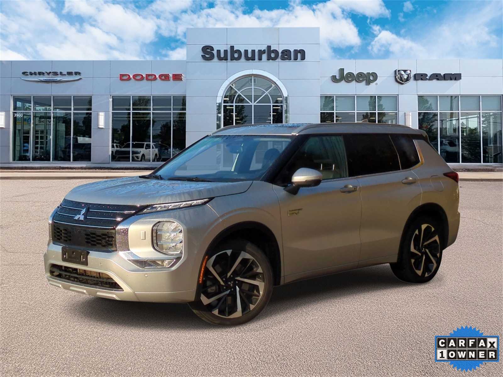 2024 Mitsubishi Outlander Plug-in Hybrid SEL's photo