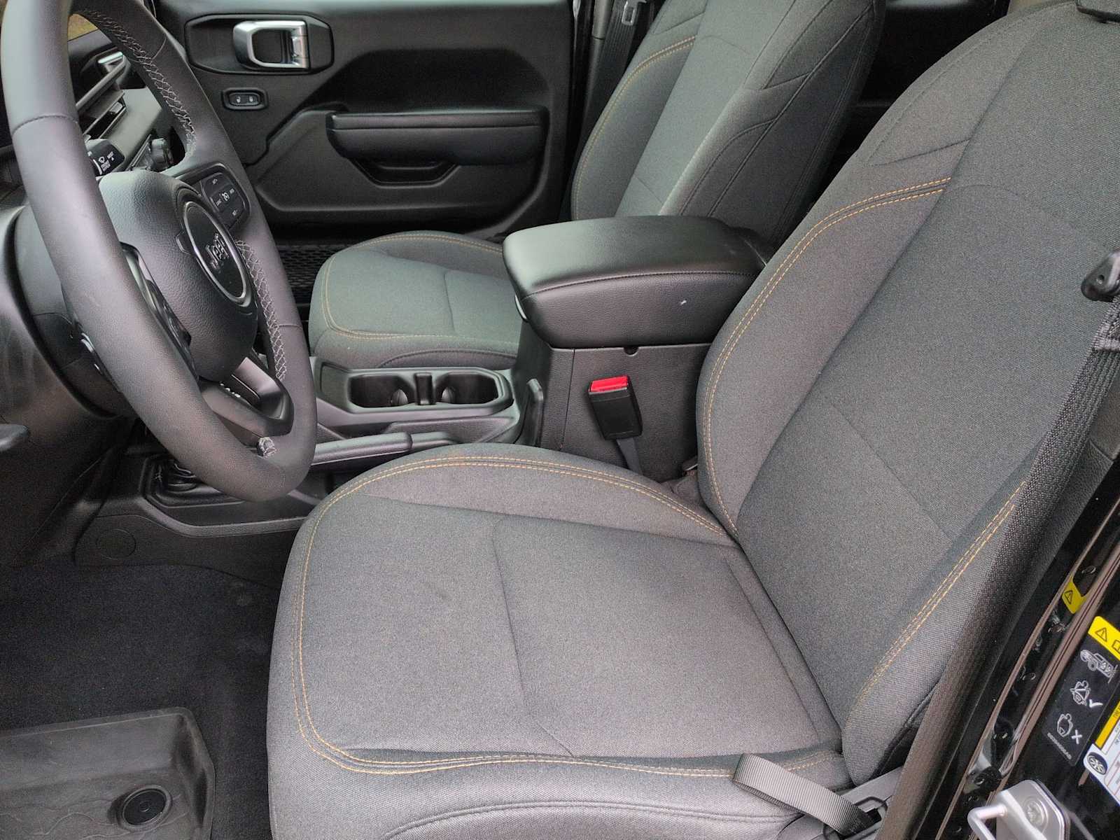 Thumbnail: 2025 Jeep Wrangler - 17