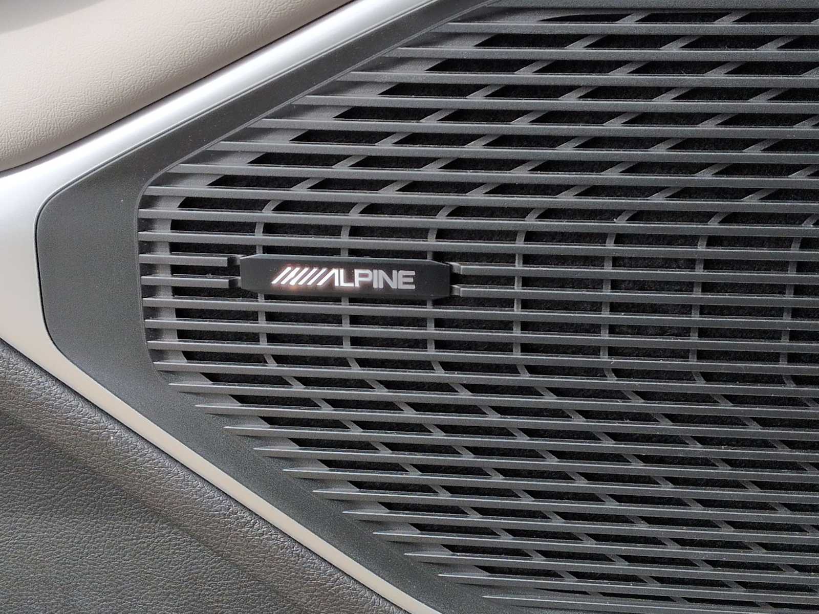 Thumbnail: 2025 Jeep Wagoneer - 30